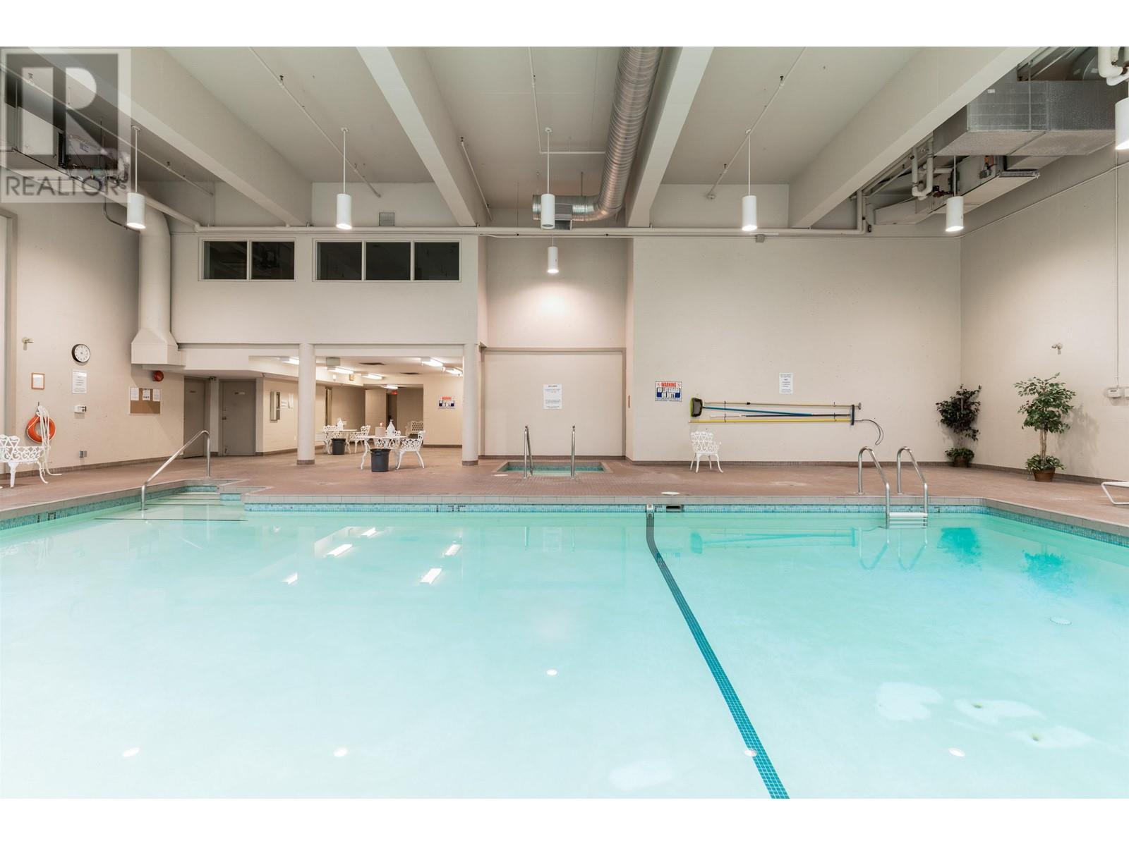 Listing Picture 28 of 38 : 2102 6055 NELSON AVENUE, Burnaby / 本拿比 - 魯藝地產 Yvonne Lu Group - MLS Medallion Club Member