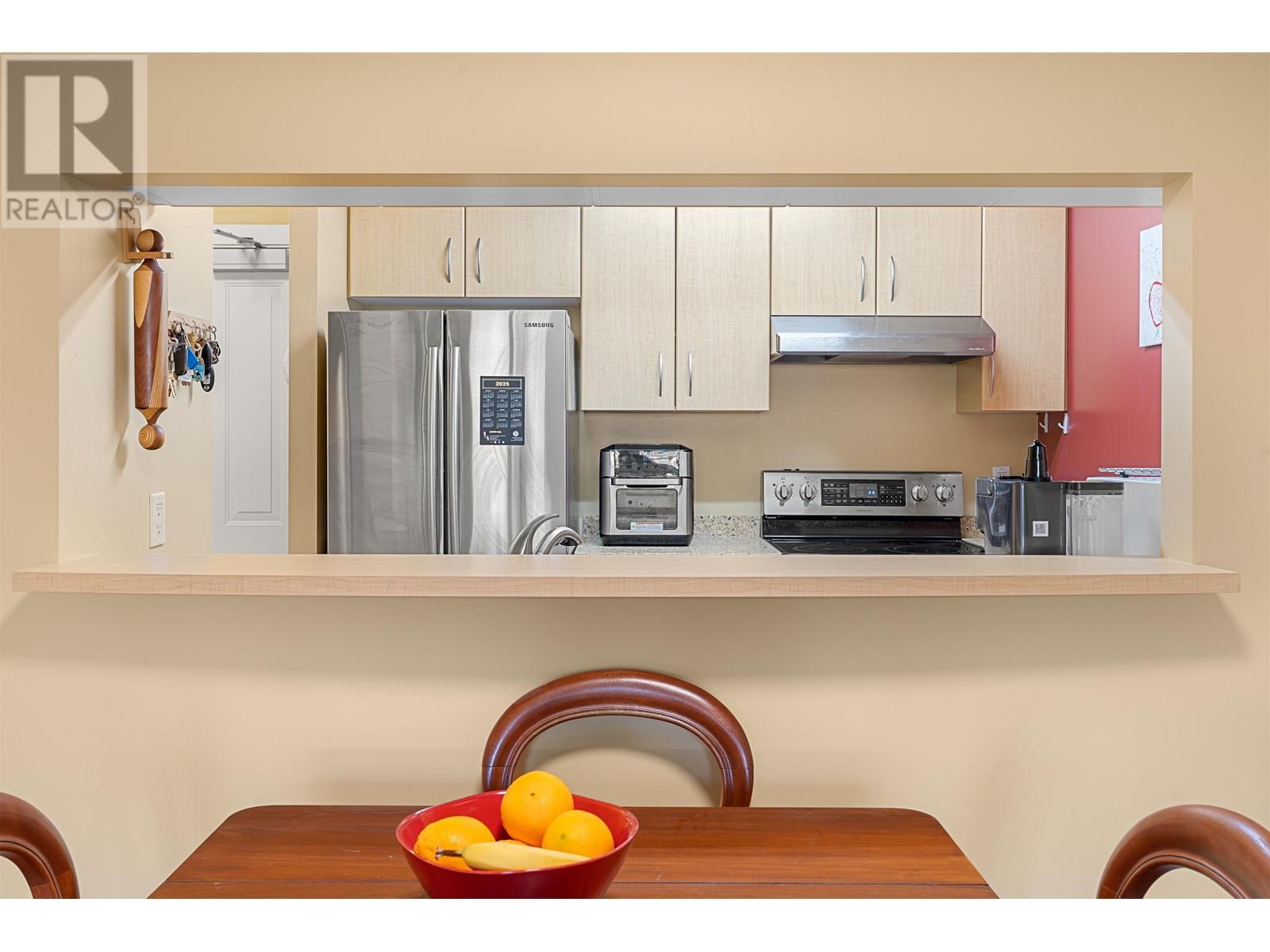 307 3638 Vanness Avenue, Vancouver, British Columbia  V5R 6H6 - Photo 2 - R2957961