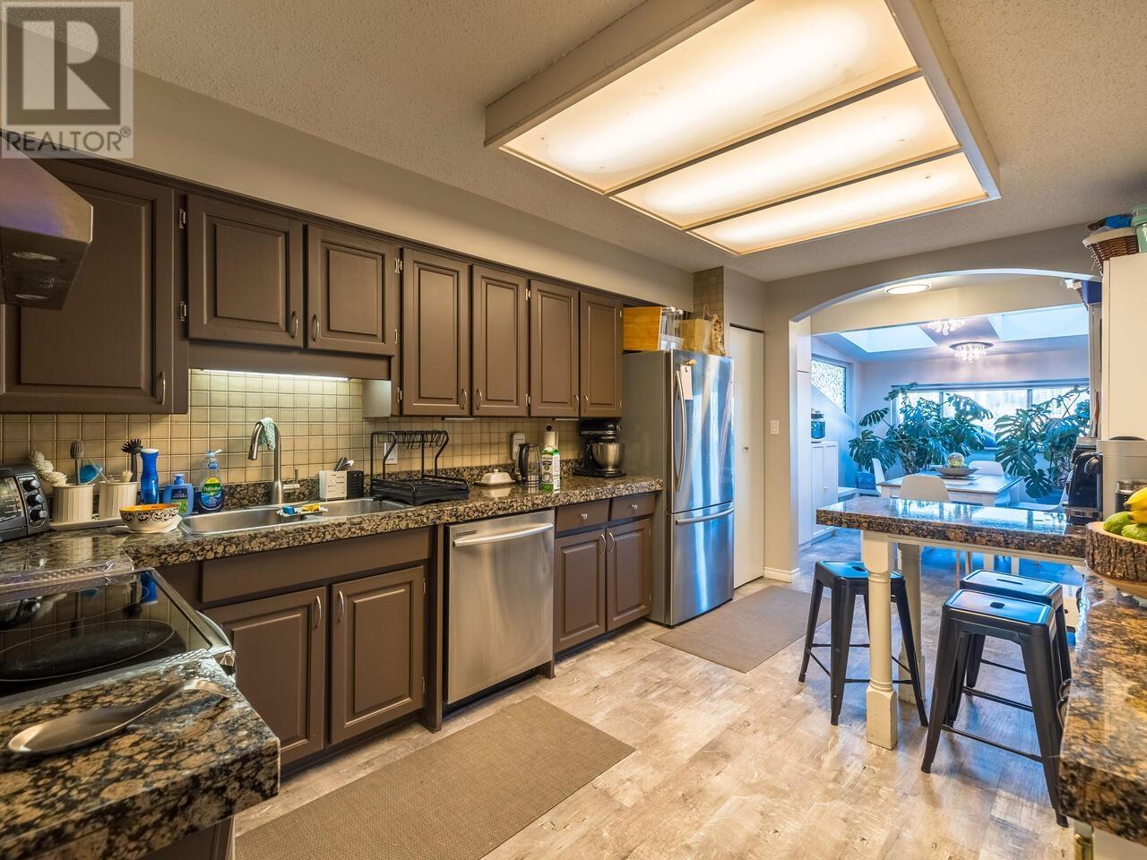 5293 Manor Street, Burnaby, British Columbia  V5G 1B6 - Photo 9 - R2957986