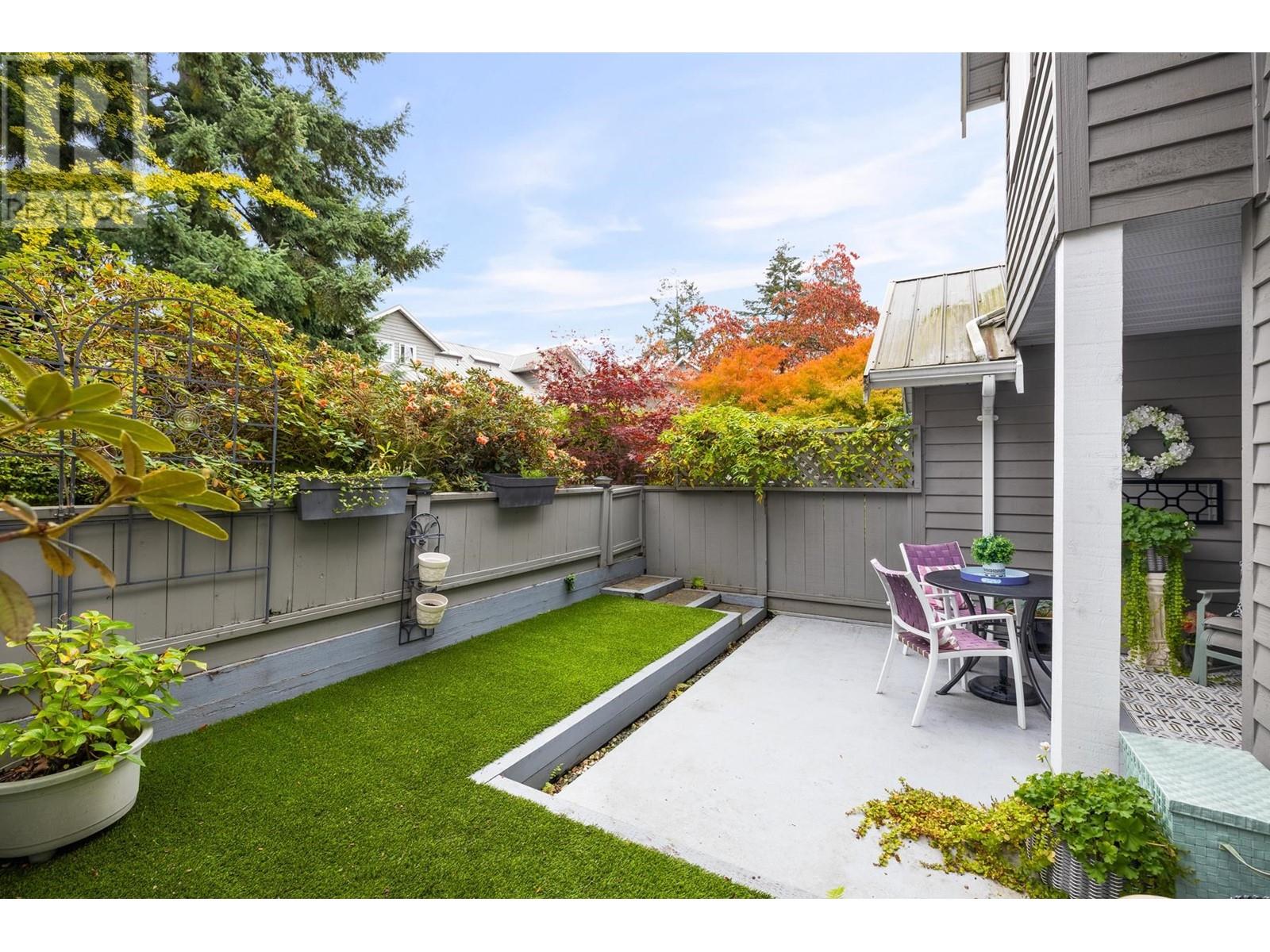 1539 Bowser Avenue, North Vancouver, British Columbia  V7P 2Y4 - Photo 2 - R2957989