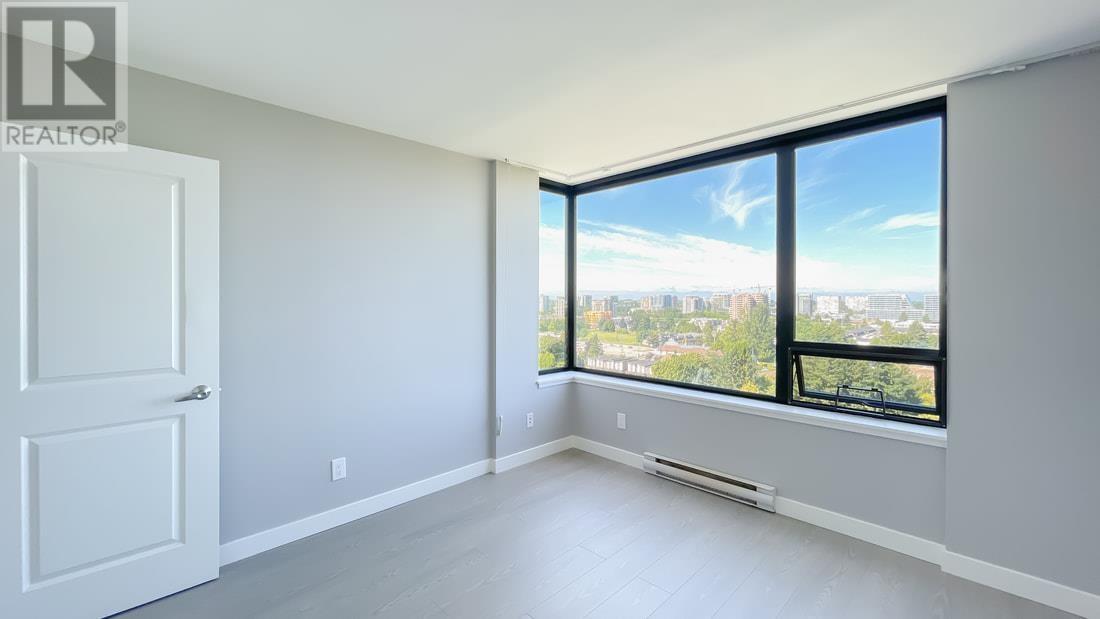 Listing Picture 12 of 29 : 1708 9180 HEMLOCK DRIVE, Richmond / 烈治文 - 魯藝地產 Yvonne Lu Group - MLS Medallion Club Member