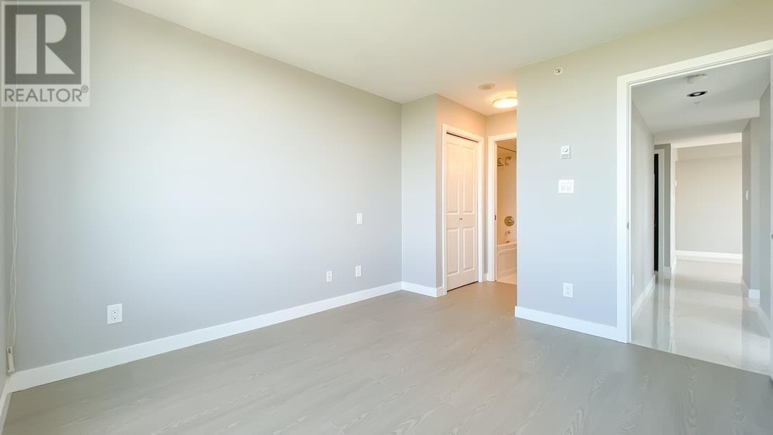 Listing Picture 13 of 29 : 1708 9180 HEMLOCK DRIVE, Richmond / 烈治文 - 魯藝地產 Yvonne Lu Group - MLS Medallion Club Member
