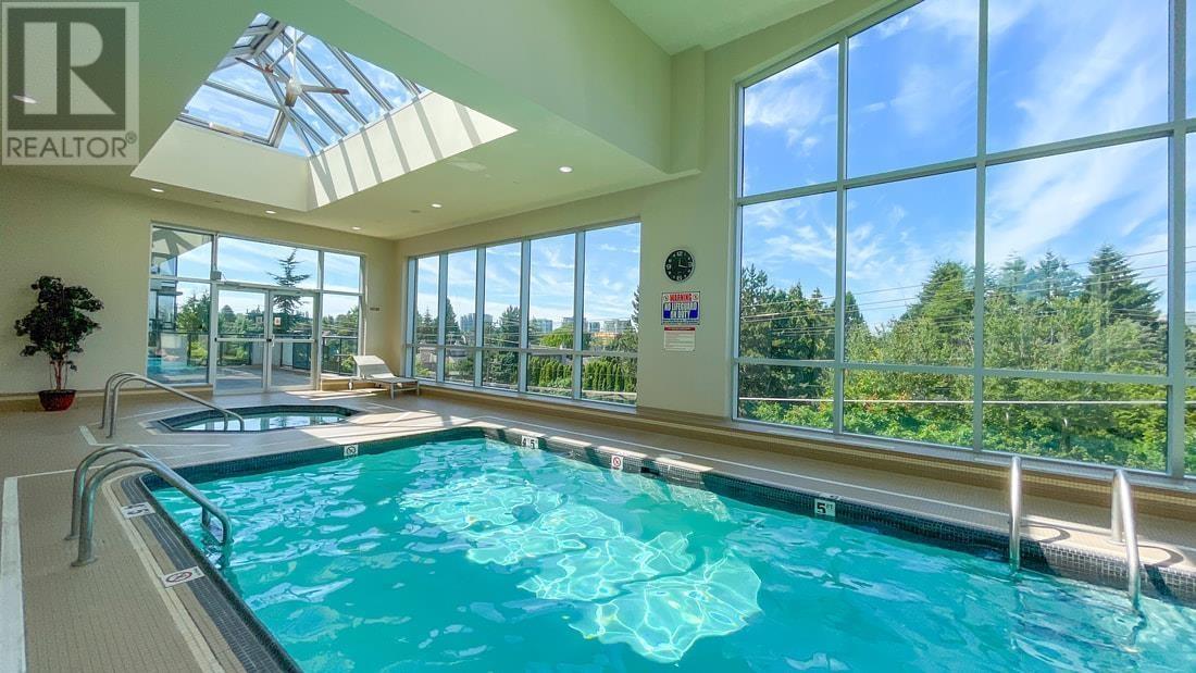 Listing Picture 25 of 29 : 1708 9180 HEMLOCK DRIVE, Richmond / 烈治文 - 魯藝地產 Yvonne Lu Group - MLS Medallion Club Member