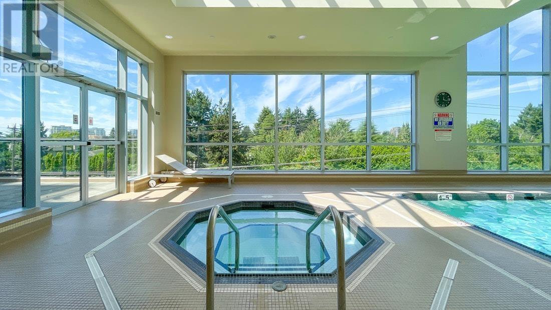 Listing Picture 26 of 29 : 1708 9180 HEMLOCK DRIVE, Richmond / 烈治文 - 魯藝地產 Yvonne Lu Group - MLS Medallion Club Member