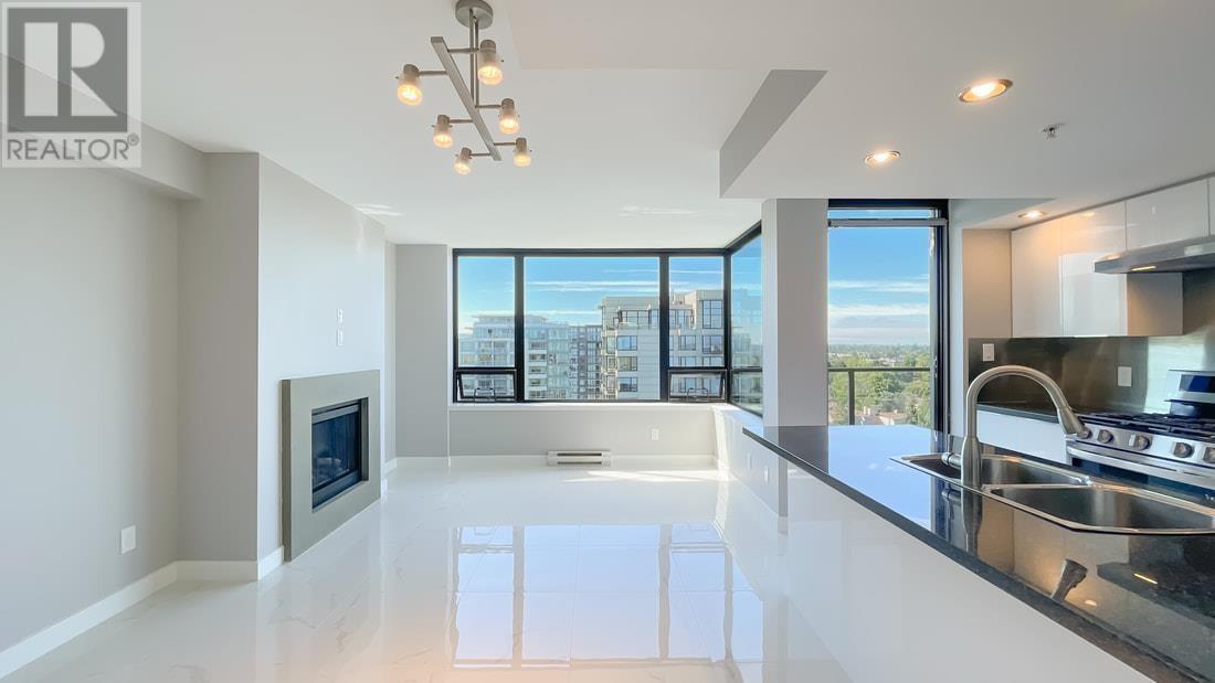 Listing Picture 6 of 29 : 1708 9180 HEMLOCK DRIVE, Richmond / 烈治文 - 魯藝地產 Yvonne Lu Group - MLS Medallion Club Member