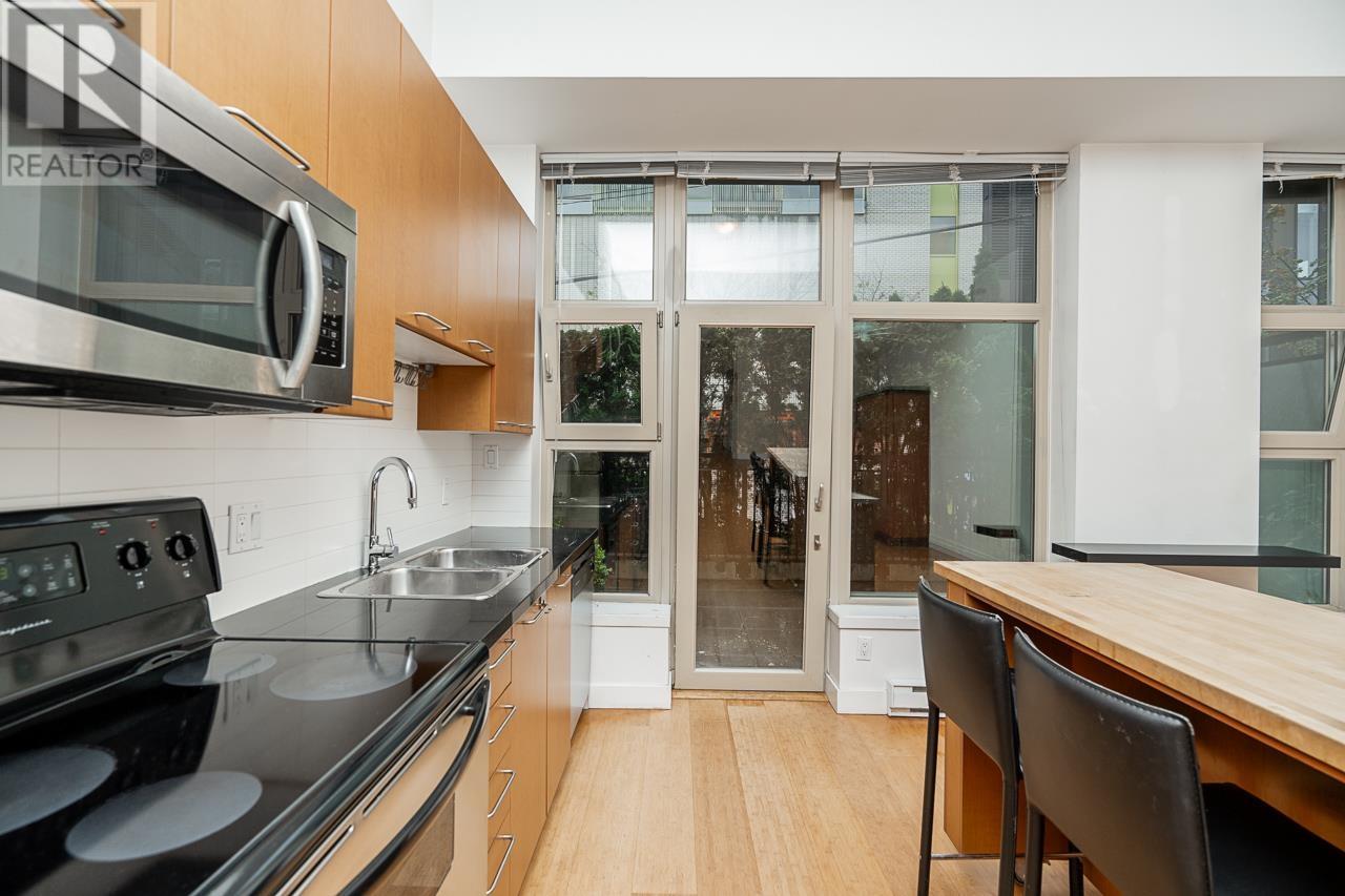 Listing Picture 21 of 39 : 105 205 E 10TH AVENUE, Vancouver / 溫哥華 - 魯藝地產 Yvonne Lu Group - MLS Medallion Club Member