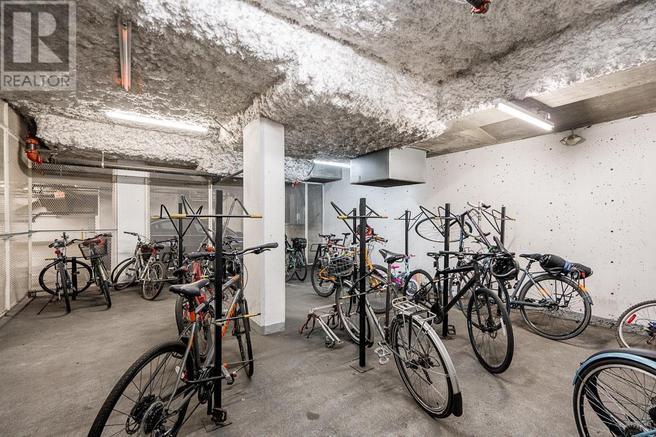 Listing Picture 37 of 39 : 105 205 E 10TH AVENUE, Vancouver / 溫哥華 - 魯藝地產 Yvonne Lu Group - MLS Medallion Club Member