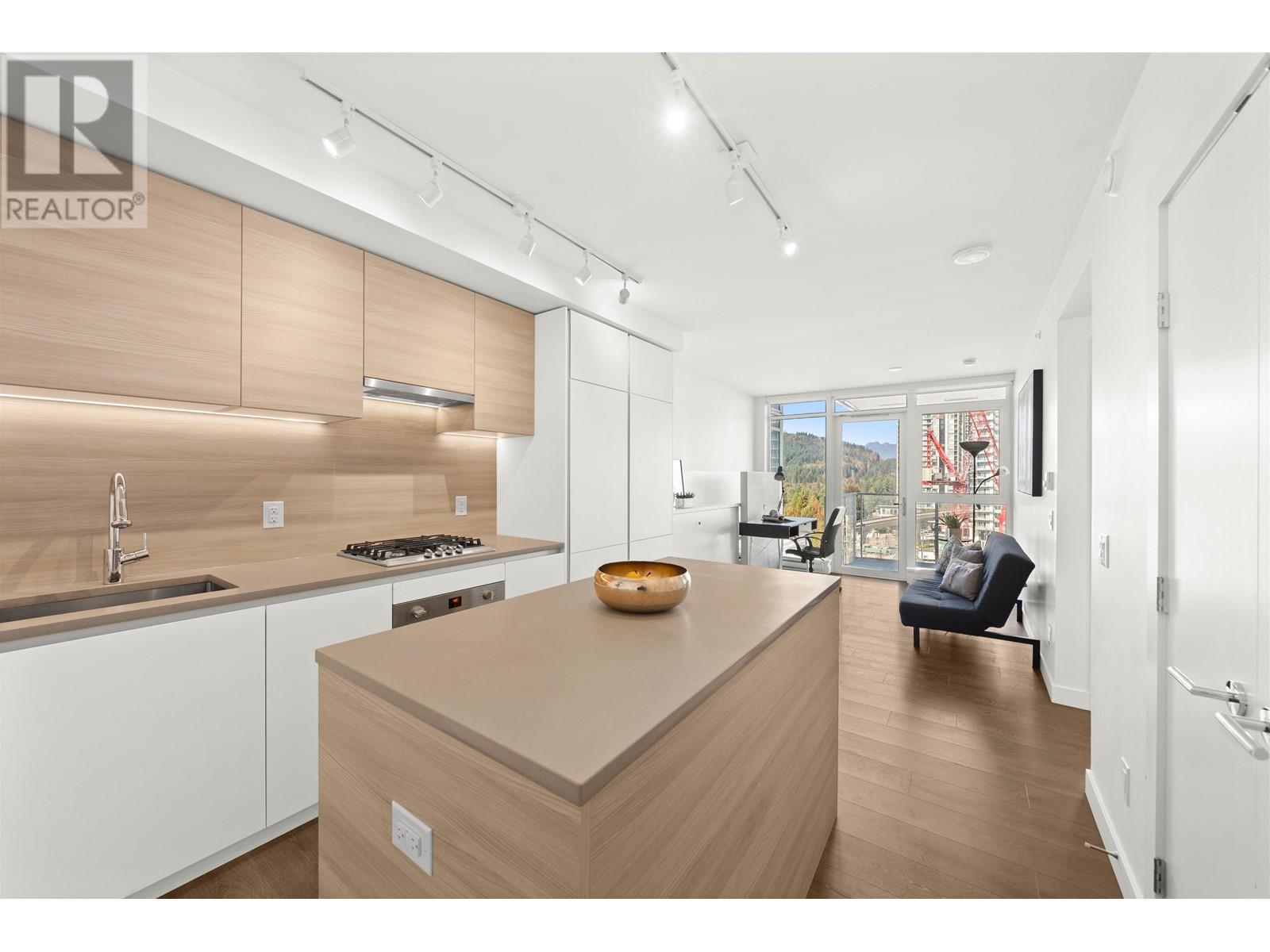 1208 652 Whiting Way, Coquitlam, British Columbia  V3J 0K3 - Photo 1 - R2957997