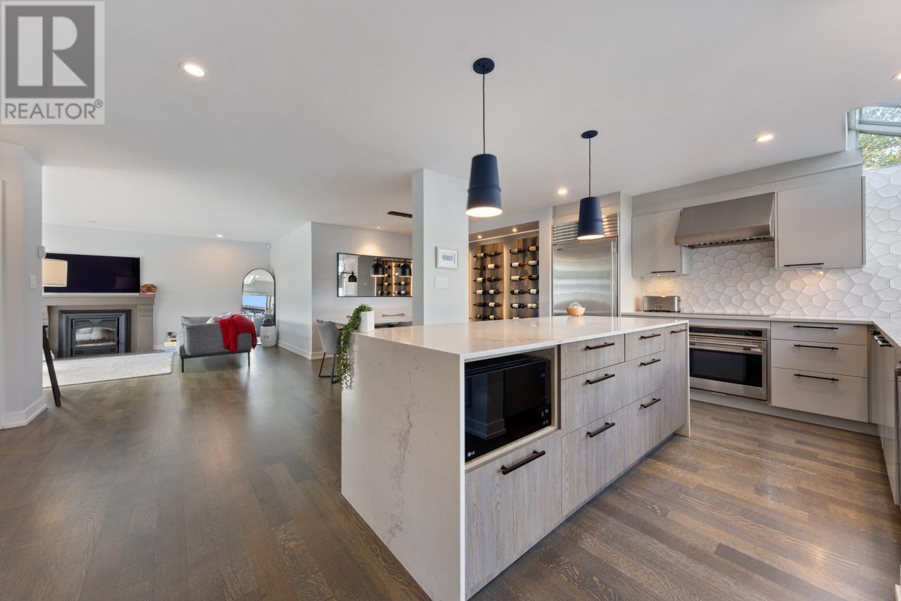 Listing Picture 13 of 38 : 1594 ISLAND PARK WALK, Vancouver / 溫哥華 - 魯藝地產 Yvonne Lu Group - MLS Medallion Club Member