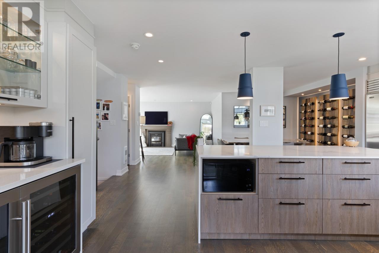 Listing Picture 14 of 38 : 1594 ISLAND PARK WALK, Vancouver / 溫哥華 - 魯藝地產 Yvonne Lu Group - MLS Medallion Club Member