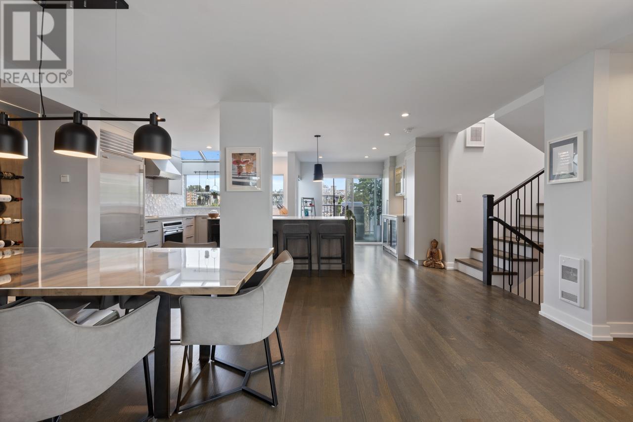 Listing Picture 17 of 38 : 1594 ISLAND PARK WALK, Vancouver / 溫哥華 - 魯藝地產 Yvonne Lu Group - MLS Medallion Club Member