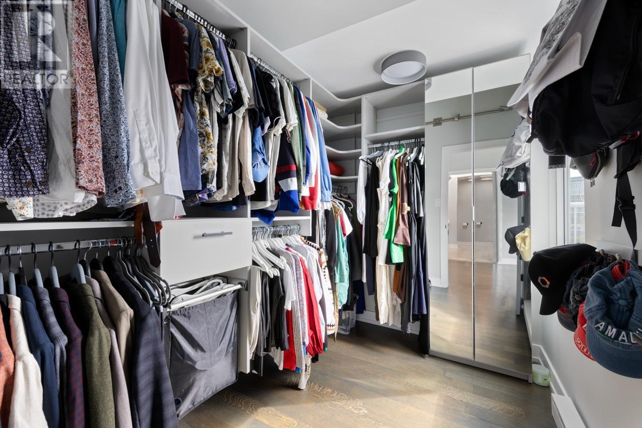 Listing Picture 23 of 38 : 1594 ISLAND PARK WALK, Vancouver / 溫哥華 - 魯藝地產 Yvonne Lu Group - MLS Medallion Club Member