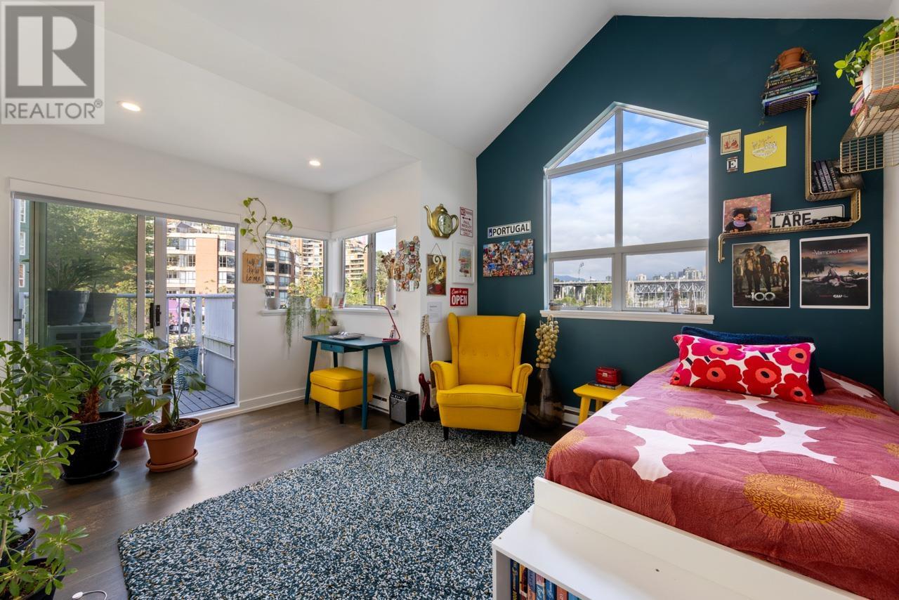 Listing Picture 24 of 38 : 1594 ISLAND PARK WALK, Vancouver / 溫哥華 - 魯藝地產 Yvonne Lu Group - MLS Medallion Club Member