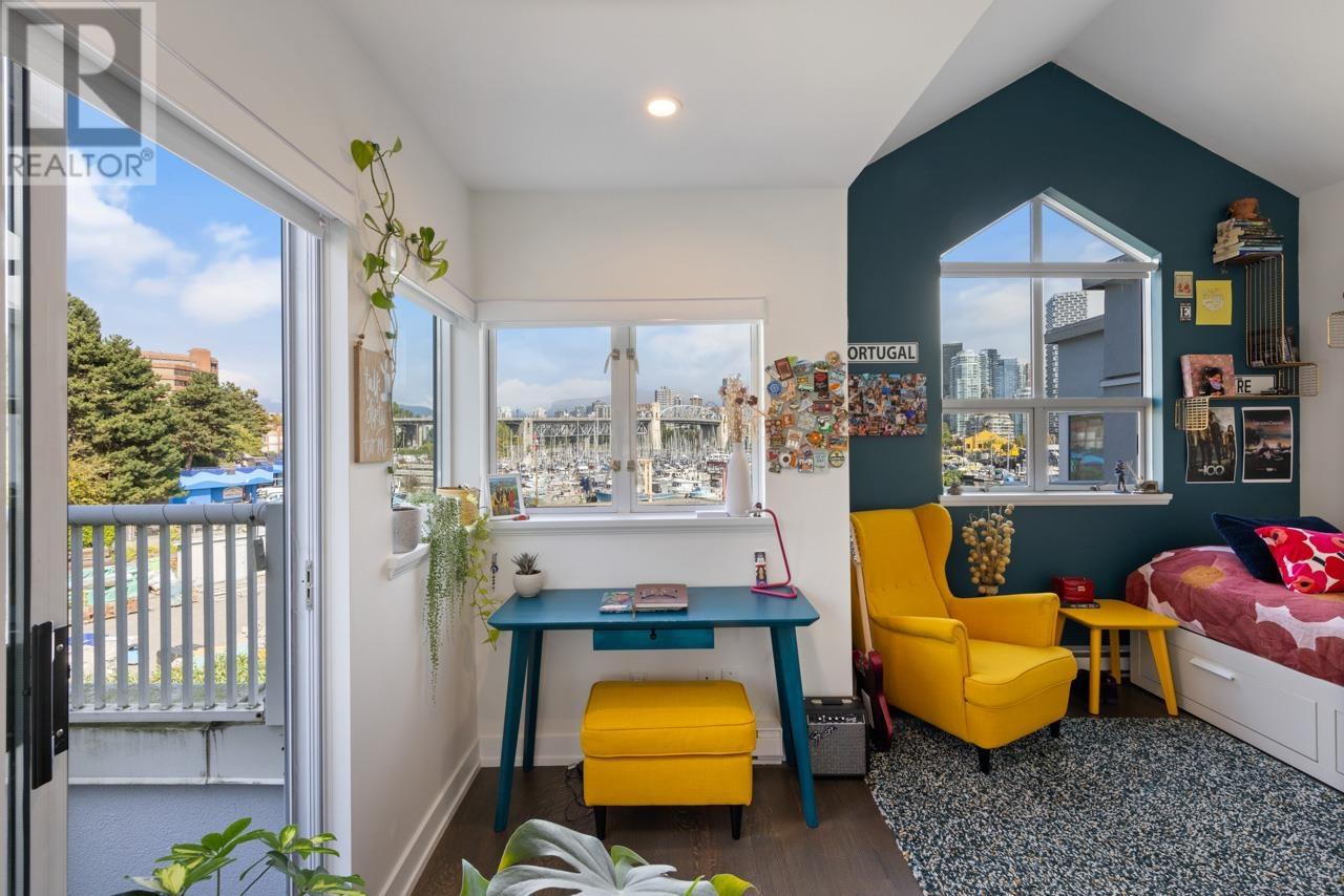 Listing Picture 25 of 38 : 1594 ISLAND PARK WALK, Vancouver / 溫哥華 - 魯藝地產 Yvonne Lu Group - MLS Medallion Club Member