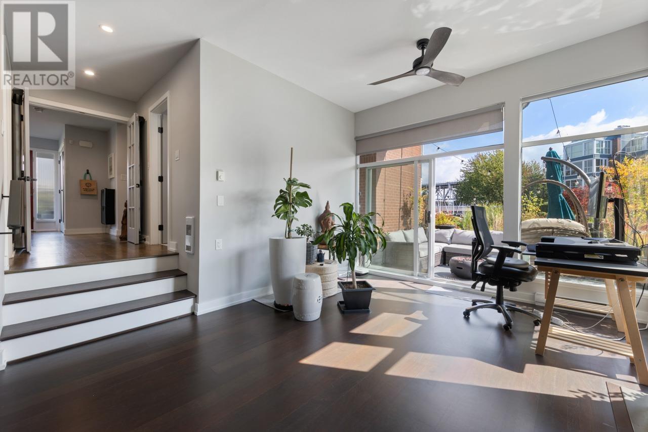 Listing Picture 28 of 38 : 1594 ISLAND PARK WALK, Vancouver / 溫哥華 - 魯藝地產 Yvonne Lu Group - MLS Medallion Club Member