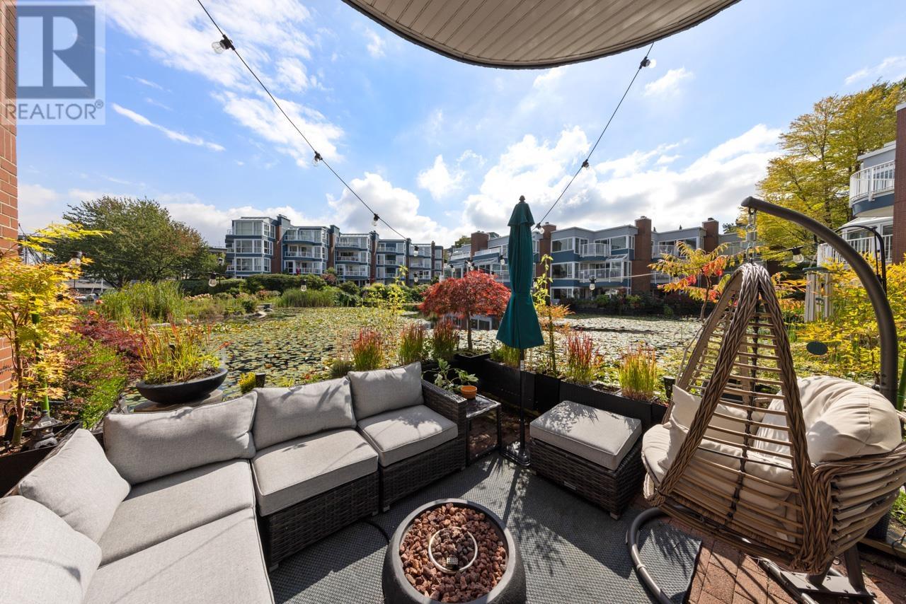 Listing Picture 31 of 38 : 1594 ISLAND PARK WALK, Vancouver / 溫哥華 - 魯藝地產 Yvonne Lu Group - MLS Medallion Club Member