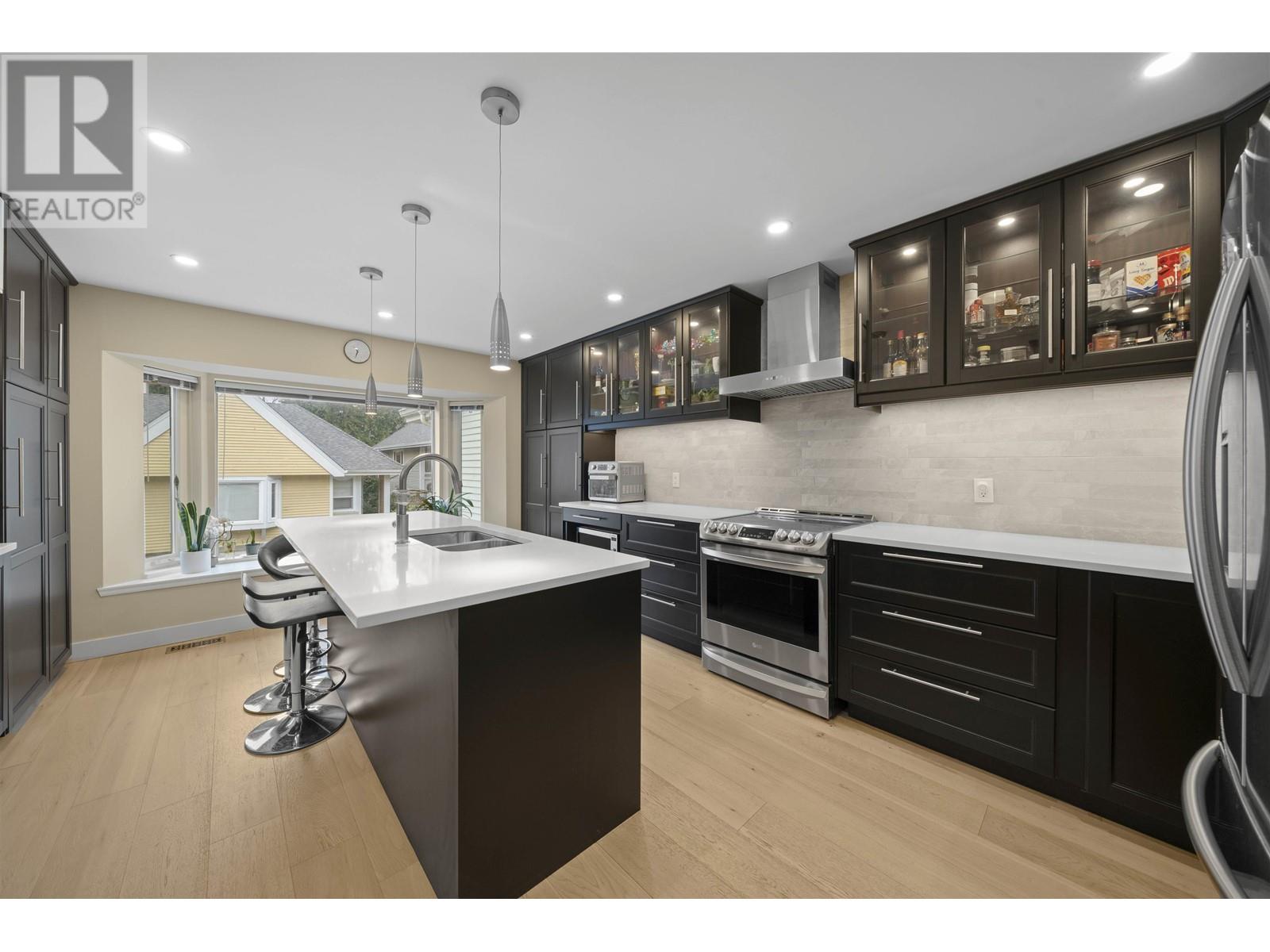 3312 Flagstaff Place, Vancouver, British Columbia  V5S 4K8 - Photo 2 - R2958005