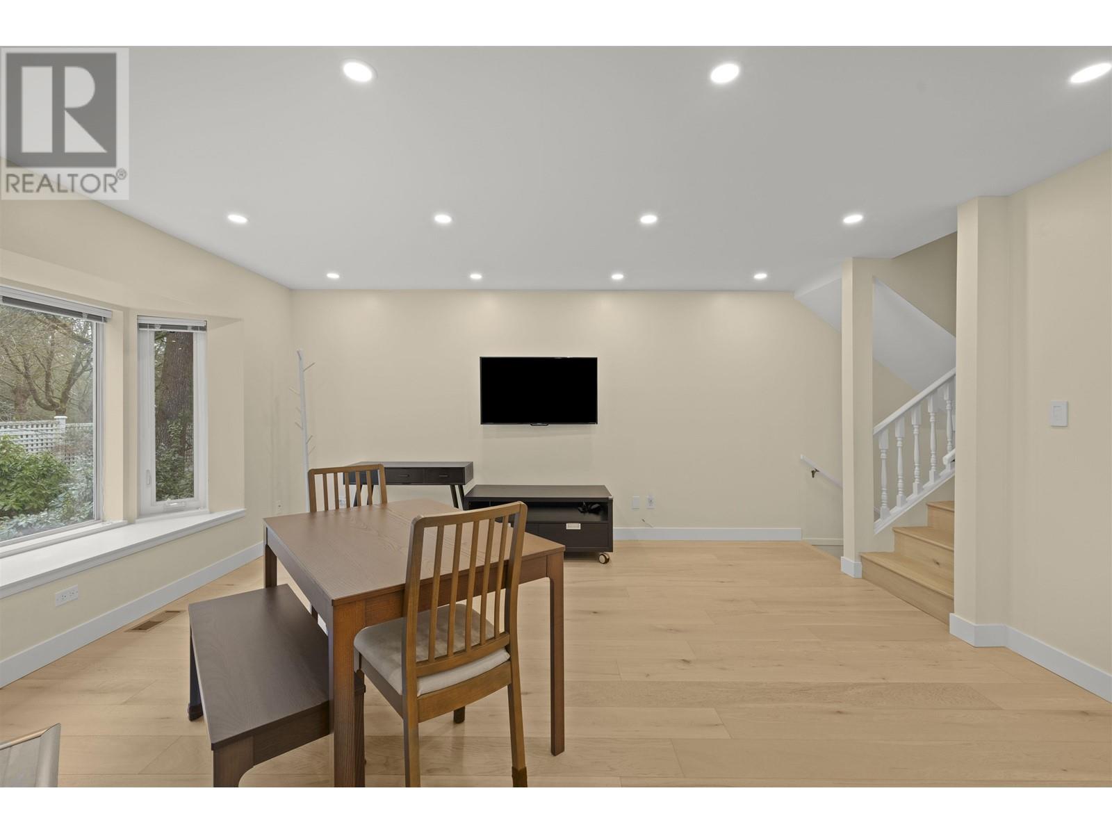 3312 Flagstaff Place, Vancouver, British Columbia  V5S 4K8 - Photo 8 - R2958005