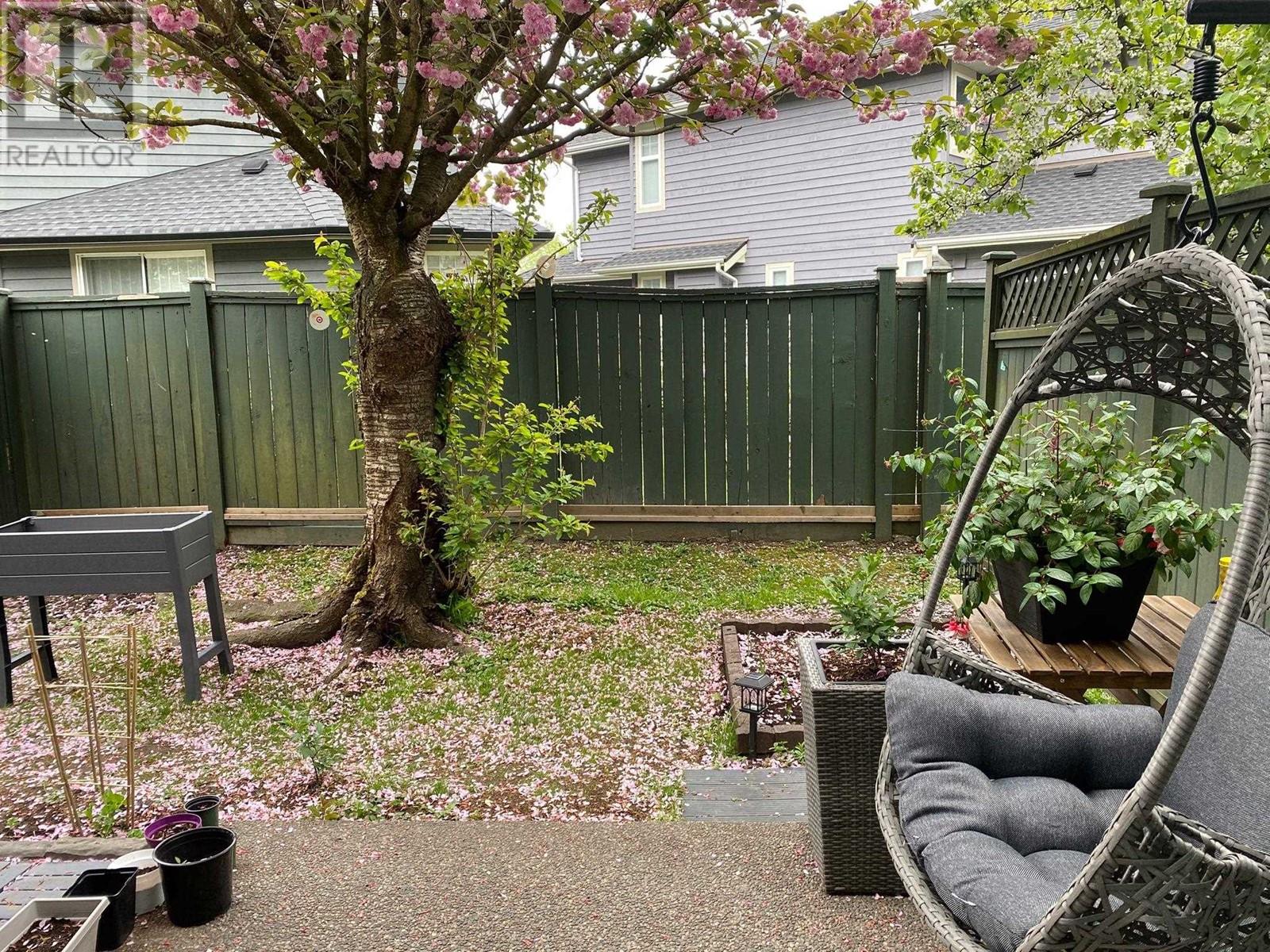 Listing Picture 13 of 13 : 19 10168 KILBY DRIVE, Richmond / 烈治文 - 魯藝地產 Yvonne Lu Group - MLS Medallion Club Member