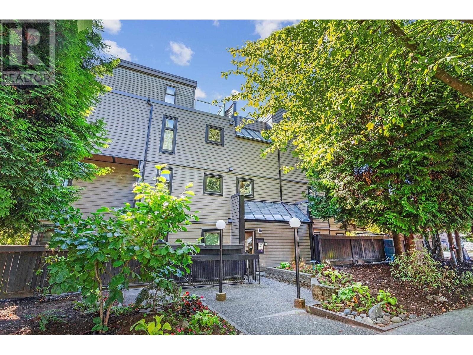 301 2001 Balsam Street, Vancouver, British Columbia  V6K 4L6 - Photo 1 - R2958029
