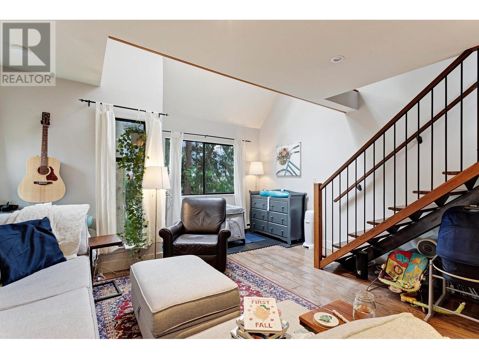 301 2001 Balsam Street, Vancouver, British Columbia  V6K 4L6 - Photo 3 - R2958029