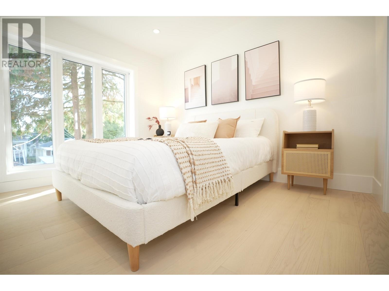 Listing Picture 11 of 30 : #2 2522 E 15TH AVENUE, Vancouver / 溫哥華 - 魯藝地產 Yvonne Lu Group - MLS Medallion Club Member