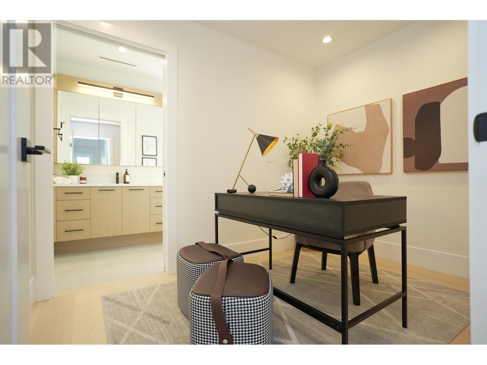 Listing Picture 17 of 30 : #2 2522 E 15TH AVENUE, Vancouver / 溫哥華 - 魯藝地產 Yvonne Lu Group - MLS Medallion Club Member