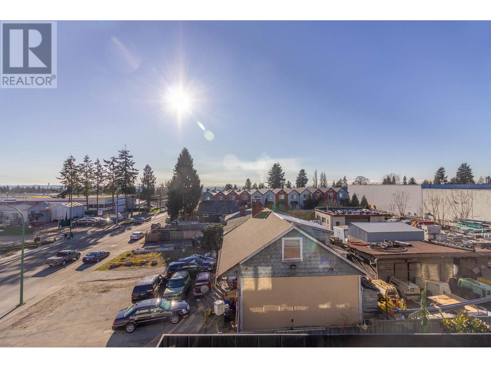 Listing Picture 20 of 36 : 16 6288 BERESFORD STREET, Burnaby / 本拿比 - 魯藝地產 Yvonne Lu Group - MLS Medallion Club Member