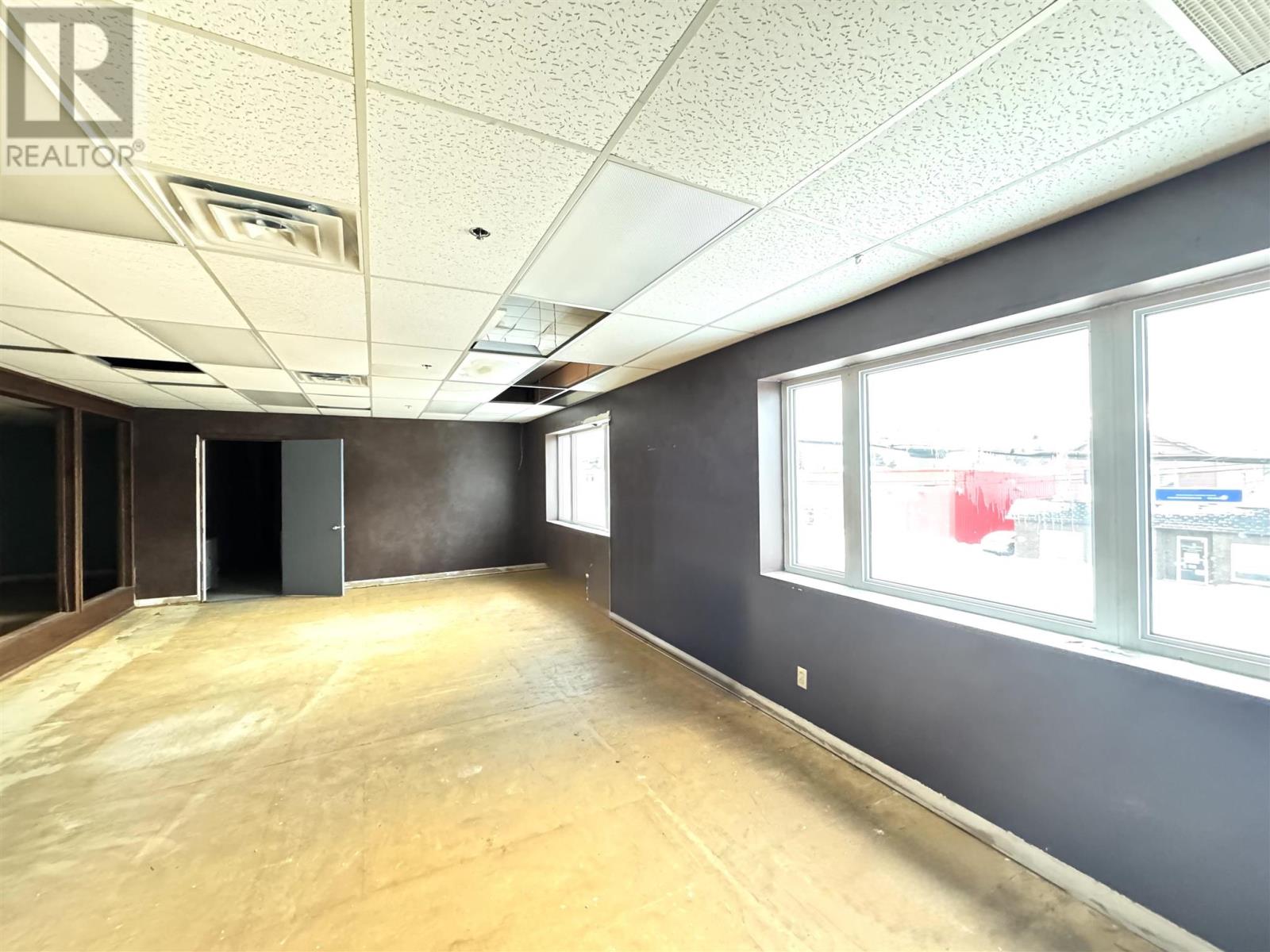 55 Broadway Ave, Wawa, Ontario  P0S 1K0 - Photo 2 - SM250135