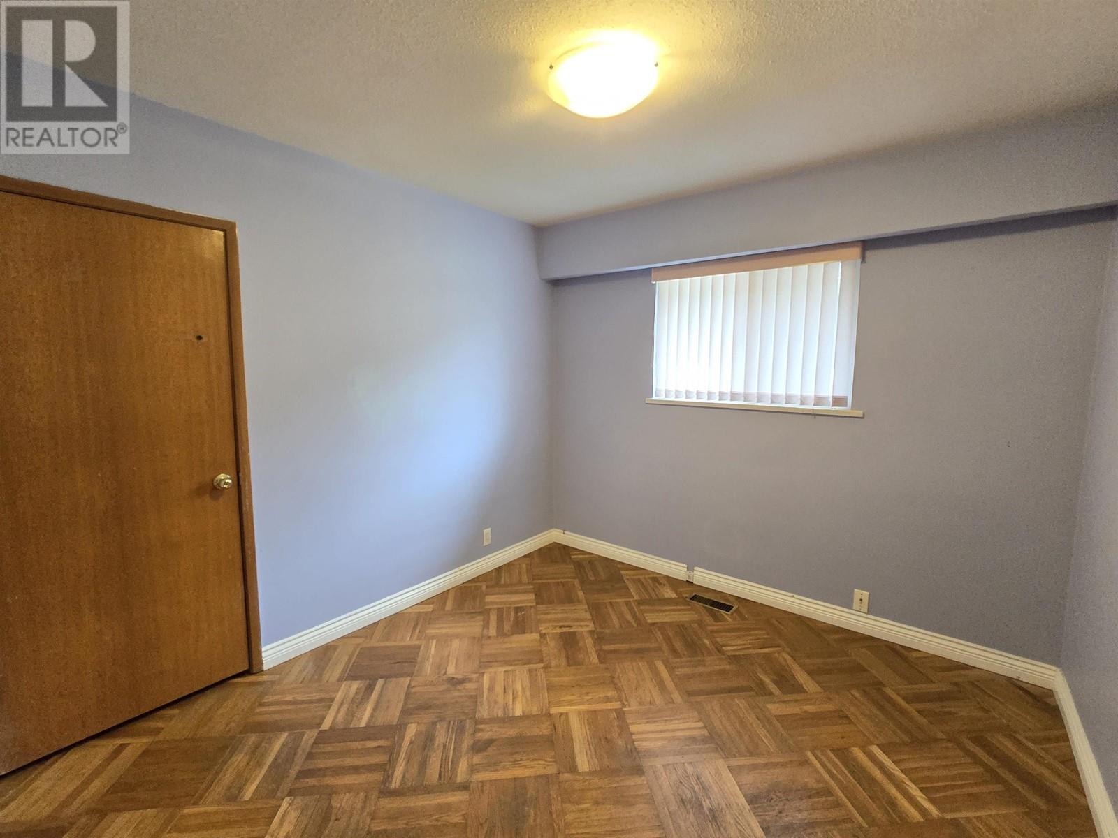 Listing Picture 9 of 18 : 3369 PRICE STREET, Vancouver / 溫哥華 - 魯藝地產 Yvonne Lu Group - MLS Medallion Club Member