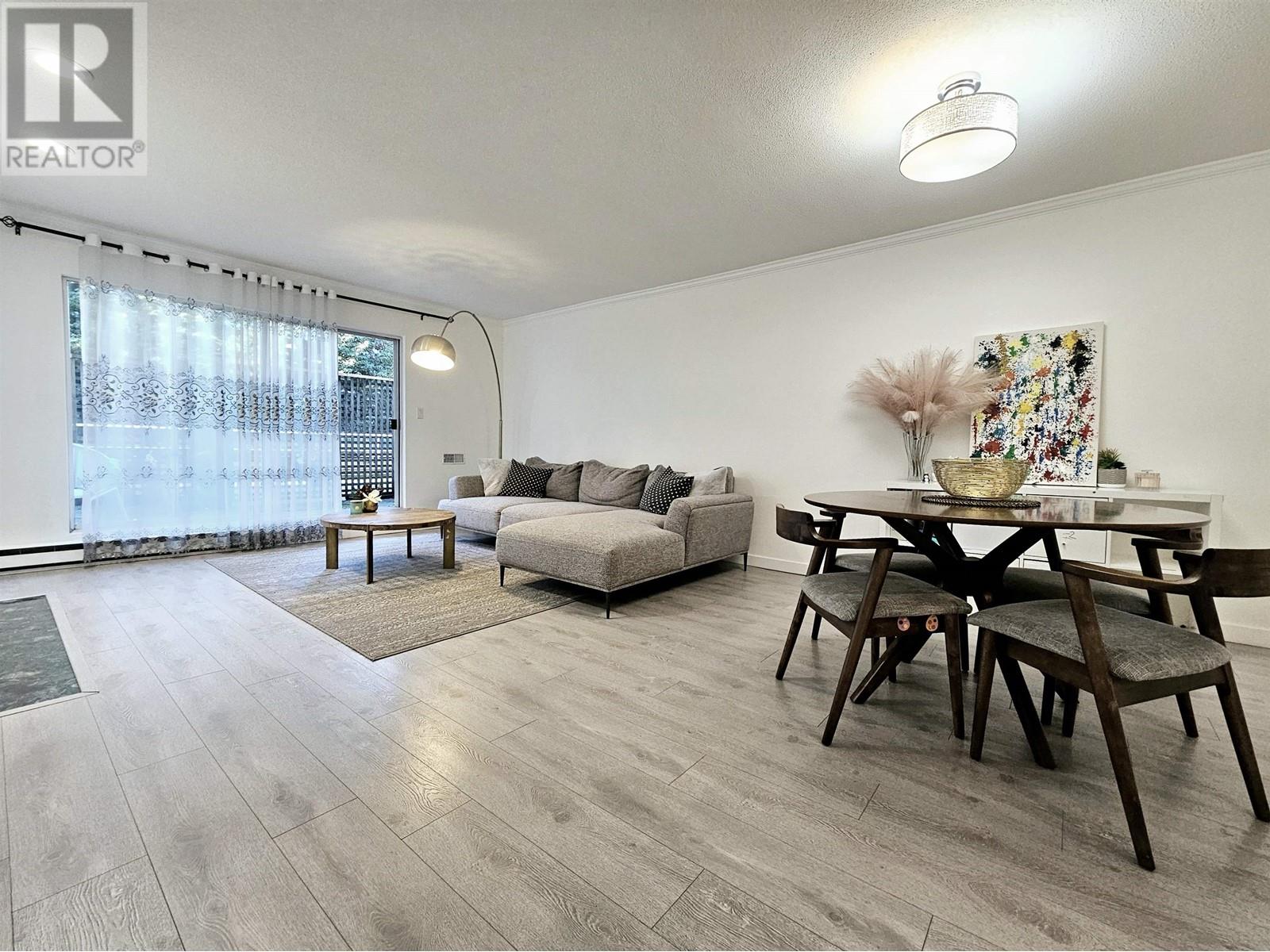 Listing Picture 2 of 23 : 106 8120 BENNETT ROAD, Richmond / 烈治文 - 魯藝地產 Yvonne Lu Group - MLS Medallion Club Member