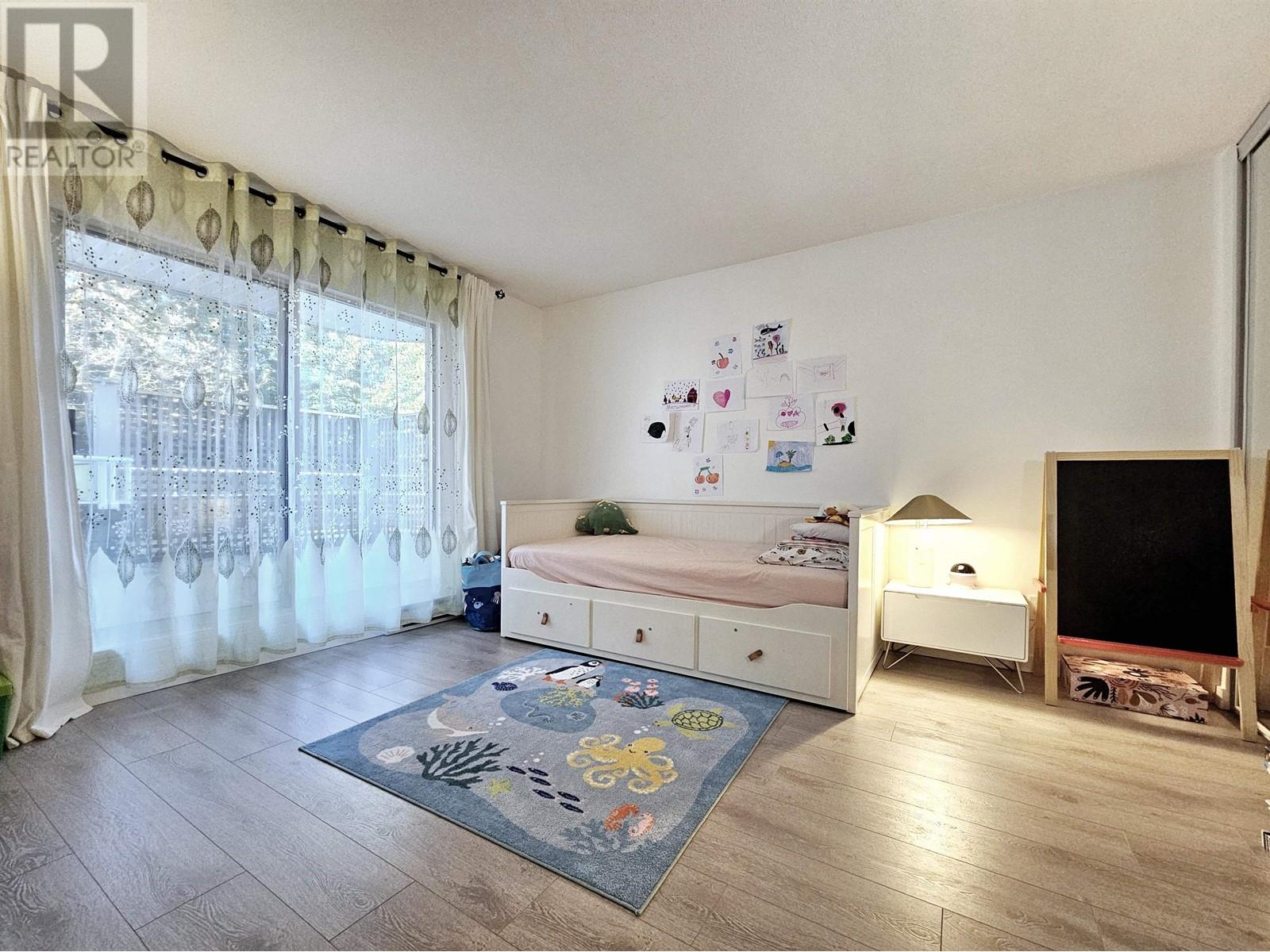 Listing Picture 13 of 23 : 106 8120 BENNETT ROAD, Richmond / 烈治文 - 魯藝地產 Yvonne Lu Group - MLS Medallion Club Member