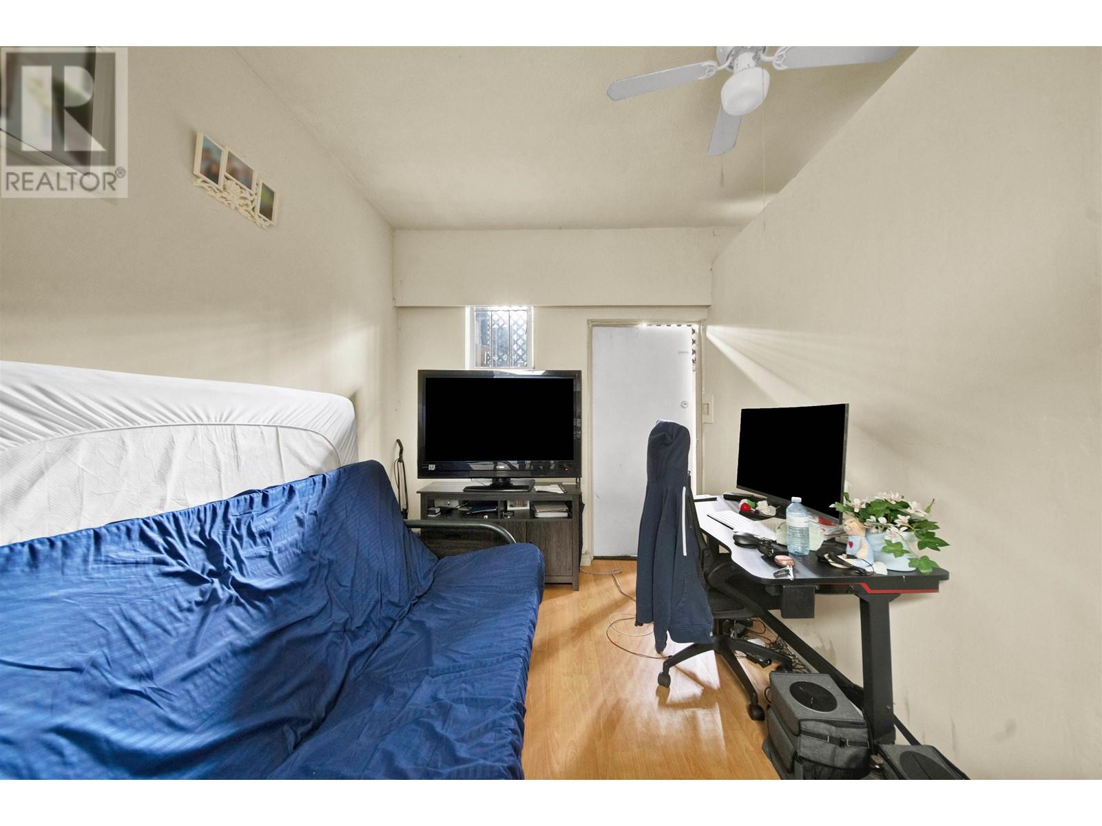 Listing Picture 12 of 23 : 2 862 E BROADWAY, Vancouver / 溫哥華 - 魯藝地產 Yvonne Lu Group - MLS Medallion Club Member