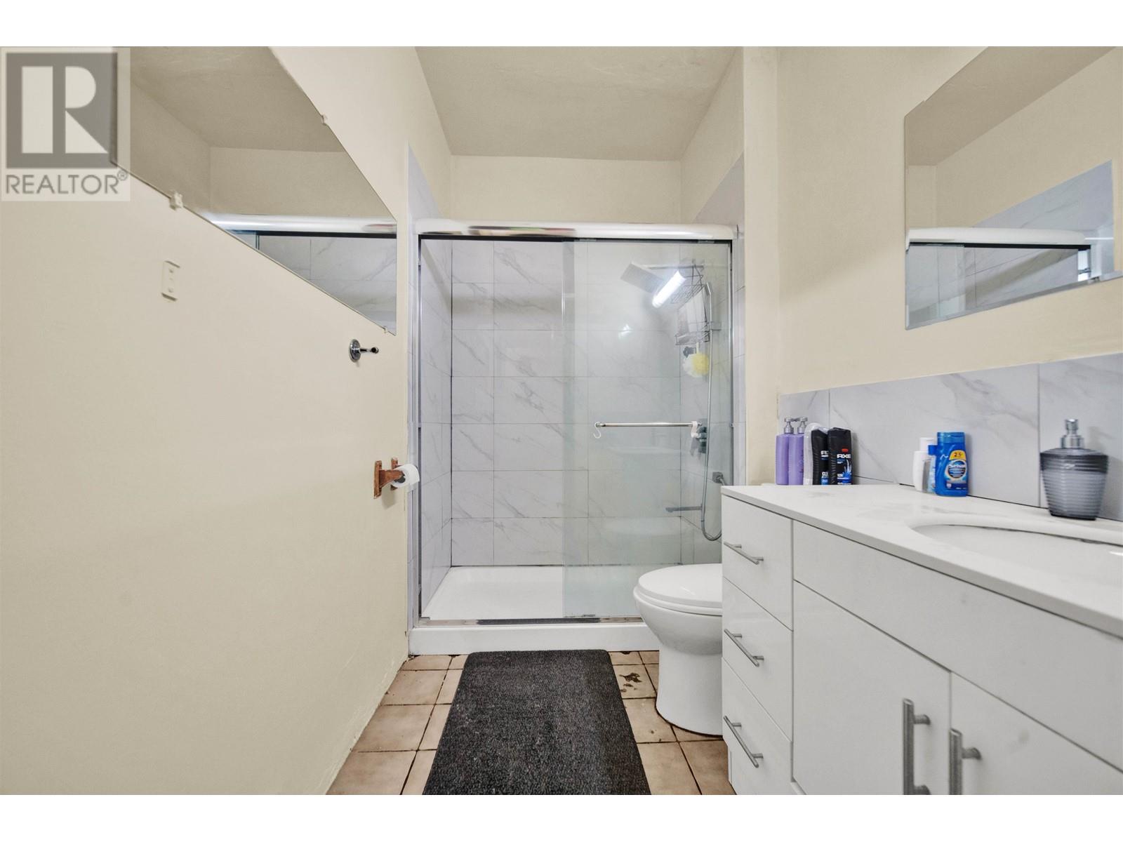 Listing Picture 11 of 23 : 2 862 E BROADWAY, Vancouver / 溫哥華 - 魯藝地產 Yvonne Lu Group - MLS Medallion Club Member