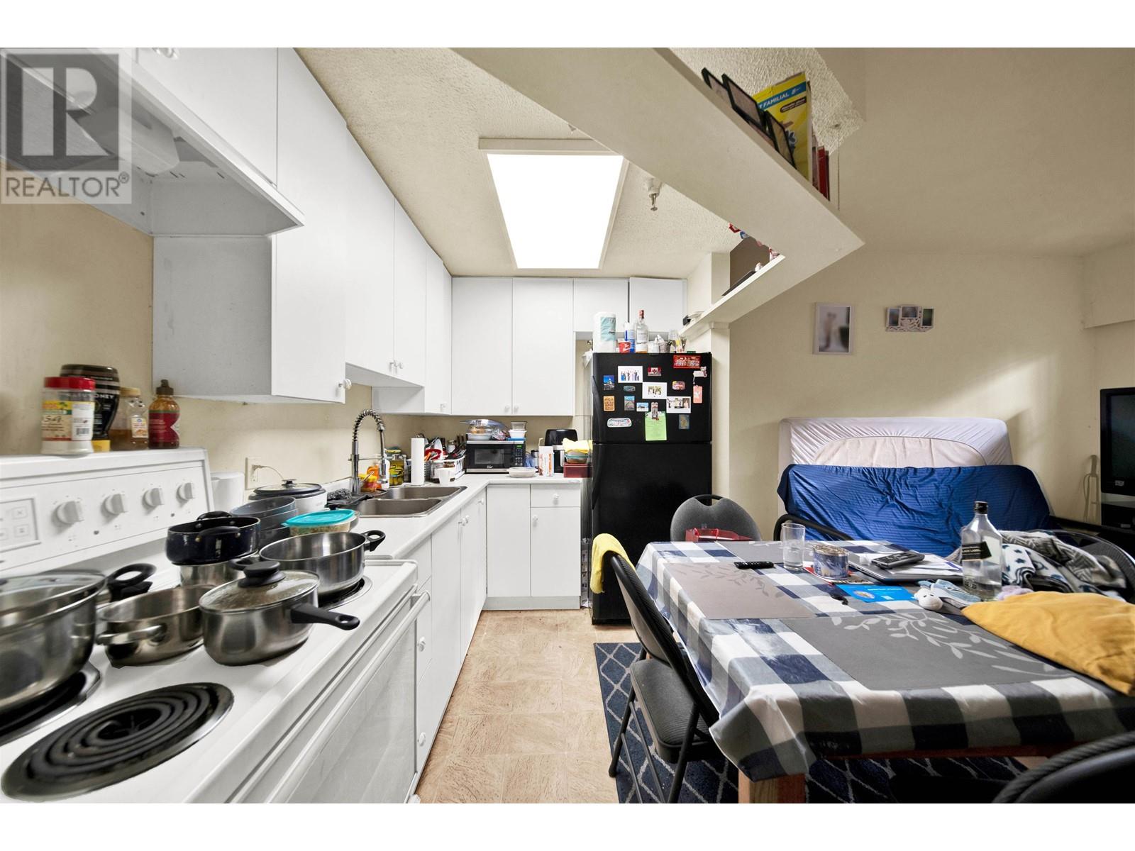 Listing Picture 4 of 23 : 2 862 E BROADWAY, Vancouver / 溫哥華 - 魯藝地產 Yvonne Lu Group - MLS Medallion Club Member