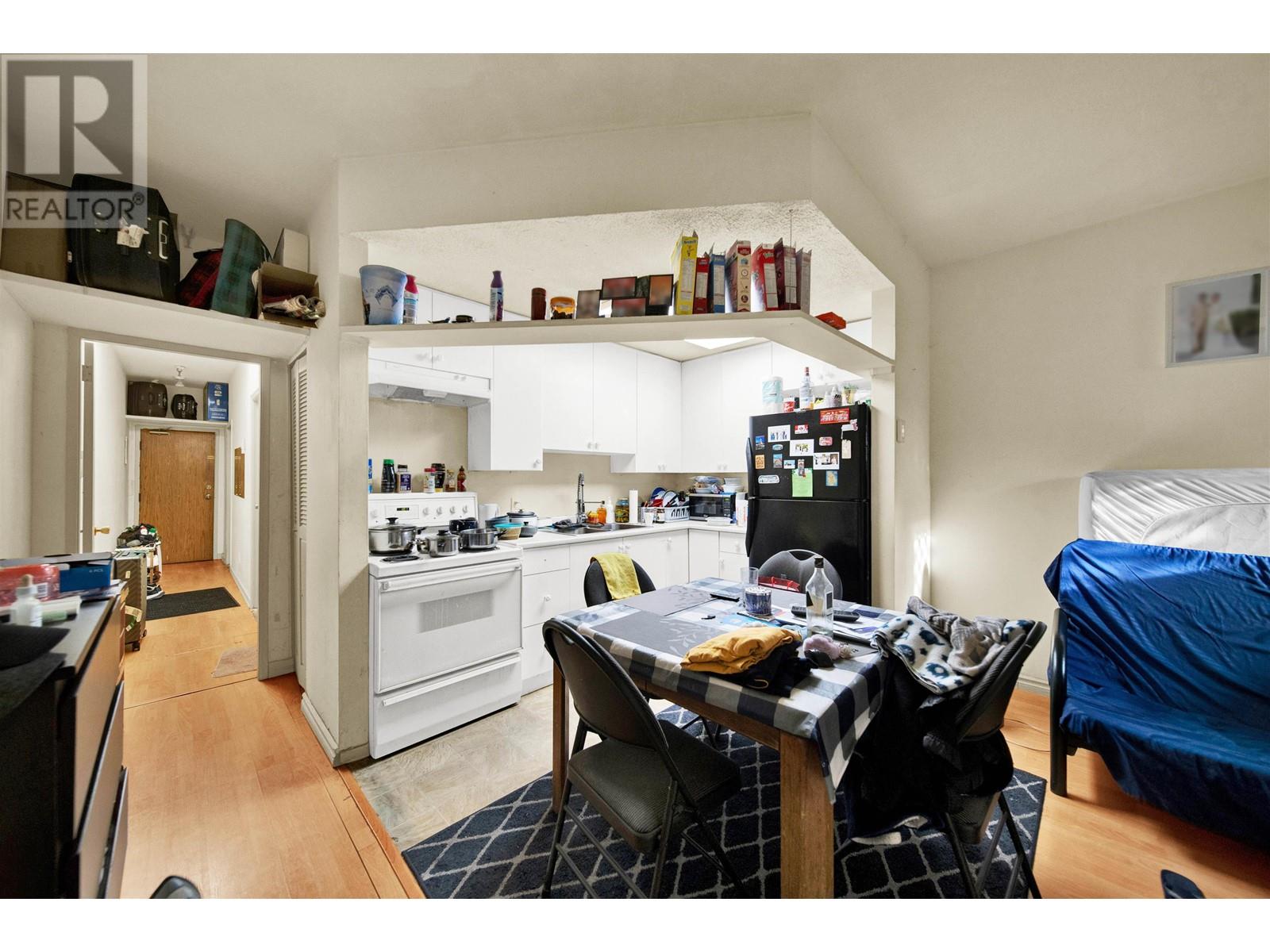 Listing Picture 6 of 23 : 2 862 E BROADWAY, Vancouver / 溫哥華 - 魯藝地產 Yvonne Lu Group - MLS Medallion Club Member