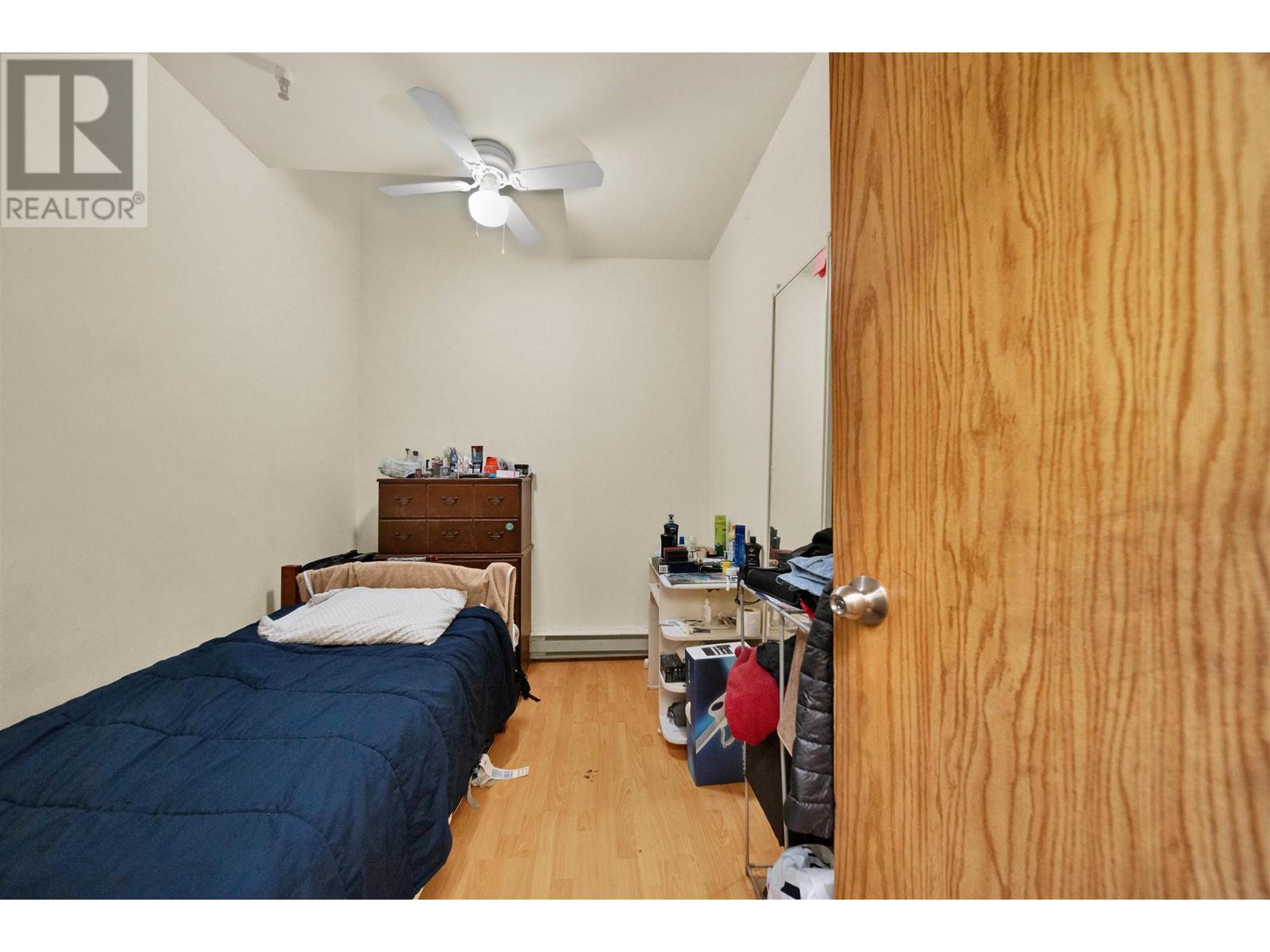 Listing Picture 9 of 23 : 2 862 E BROADWAY, Vancouver / 溫哥華 - 魯藝地產 Yvonne Lu Group - MLS Medallion Club Member