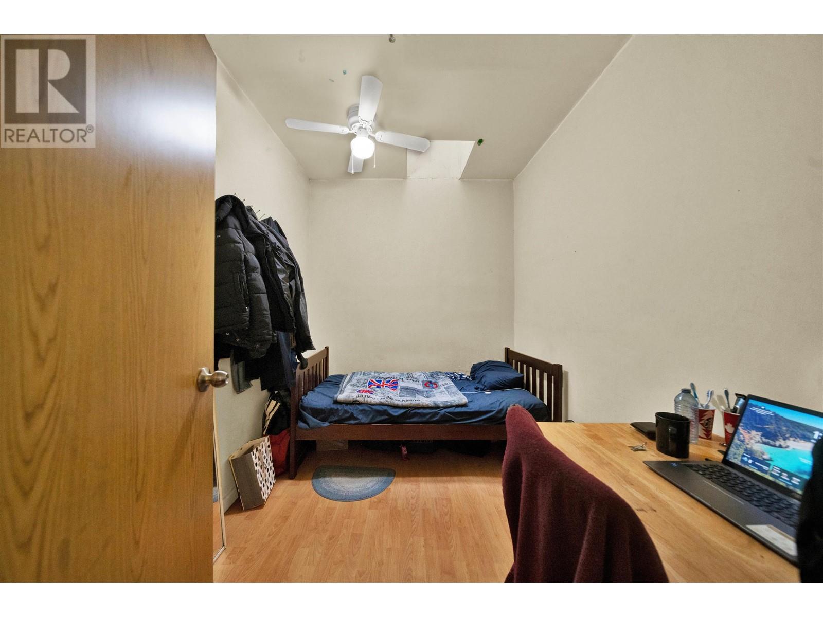 Listing Picture 19 of 23 : 2 862 E BROADWAY, Vancouver / 溫哥華 - 魯藝地產 Yvonne Lu Group - MLS Medallion Club Member