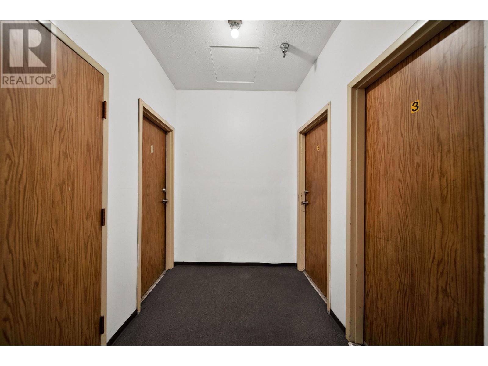 Listing Picture 17 of 23 : 2 862 E BROADWAY, Vancouver / 溫哥華 - 魯藝地產 Yvonne Lu Group - MLS Medallion Club Member