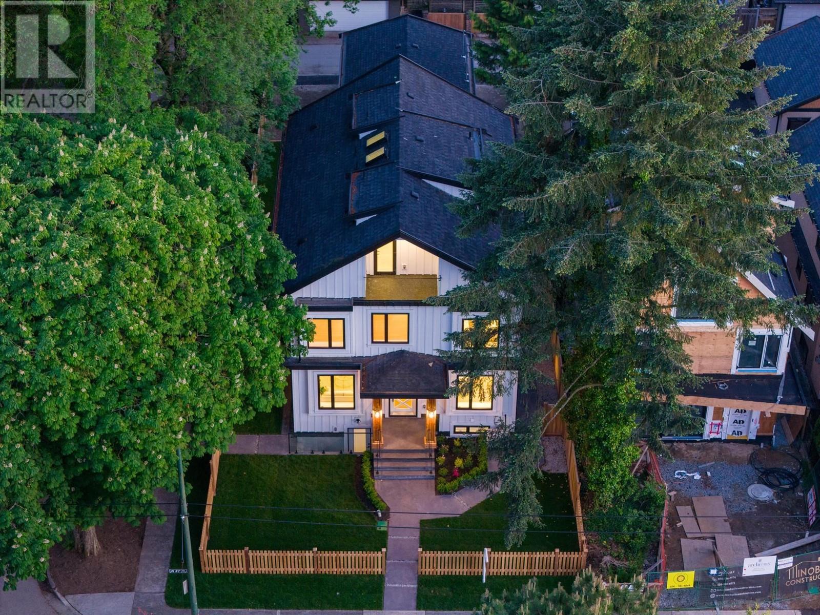 Listing Picture 5 of 32 : 2608 W 41ST AVENUE, Vancouver / 溫哥華 - 魯藝地產 Yvonne Lu Group - MLS Medallion Club Member