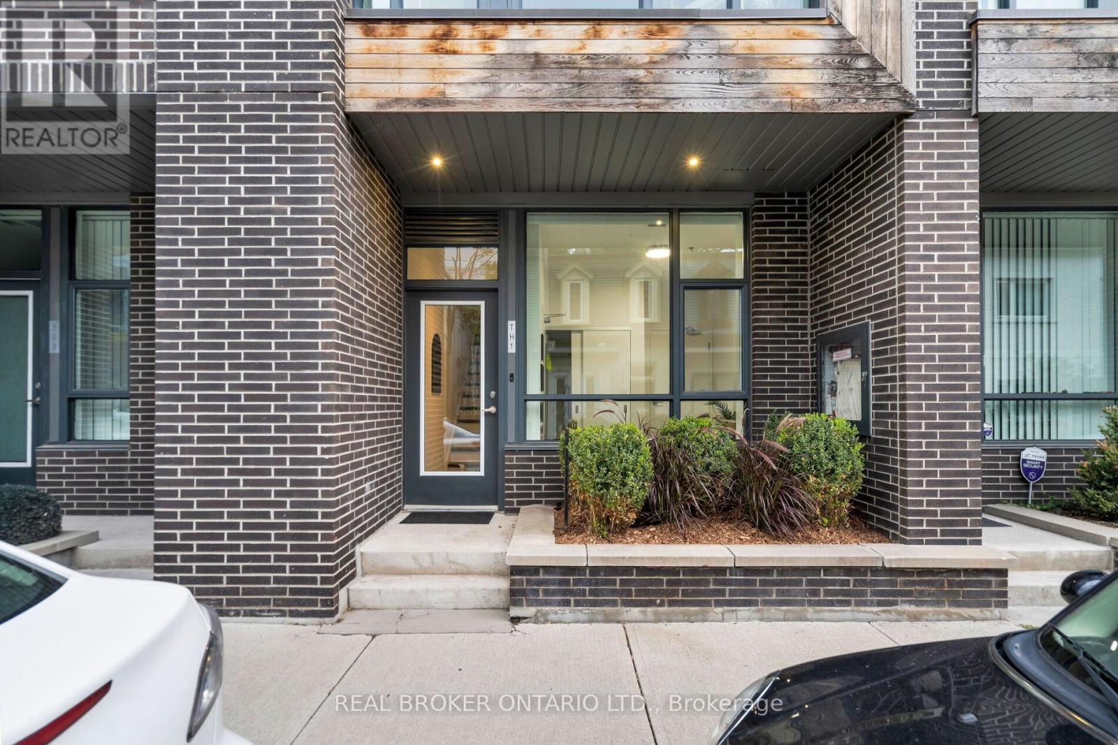 Th1 - 41 Ossington Avenue, Toronto, Ontario  M6J 2Y9 - Photo 29 - C11932610