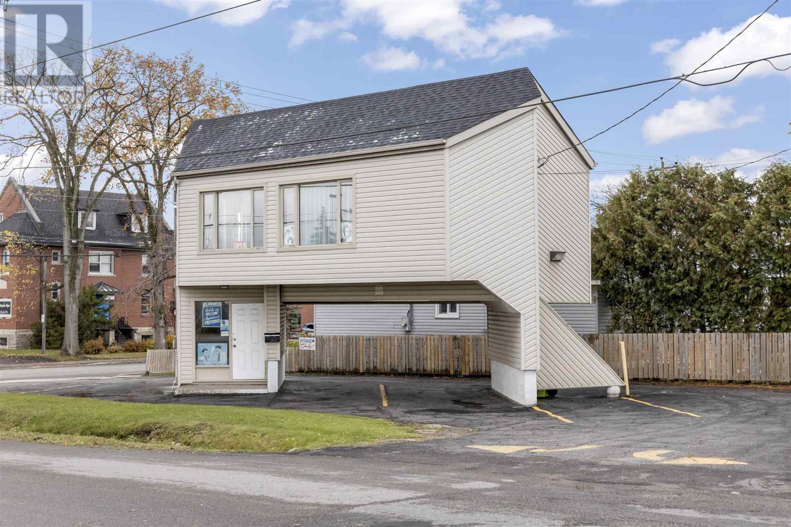 144 McNabb ST, Sault Ste. Marie, Ontario