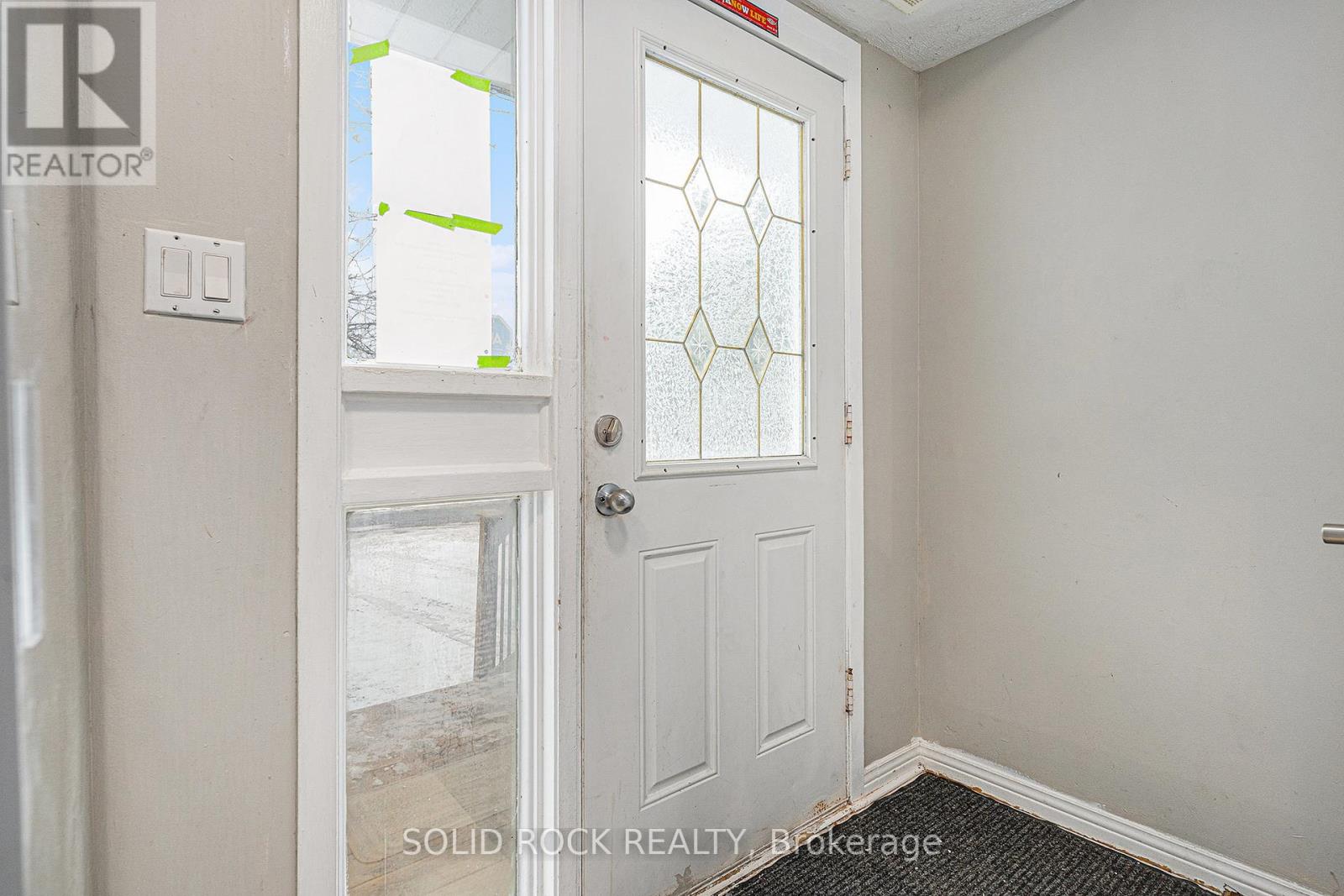 Property at 1432 LEIGH CRESCENT image 5