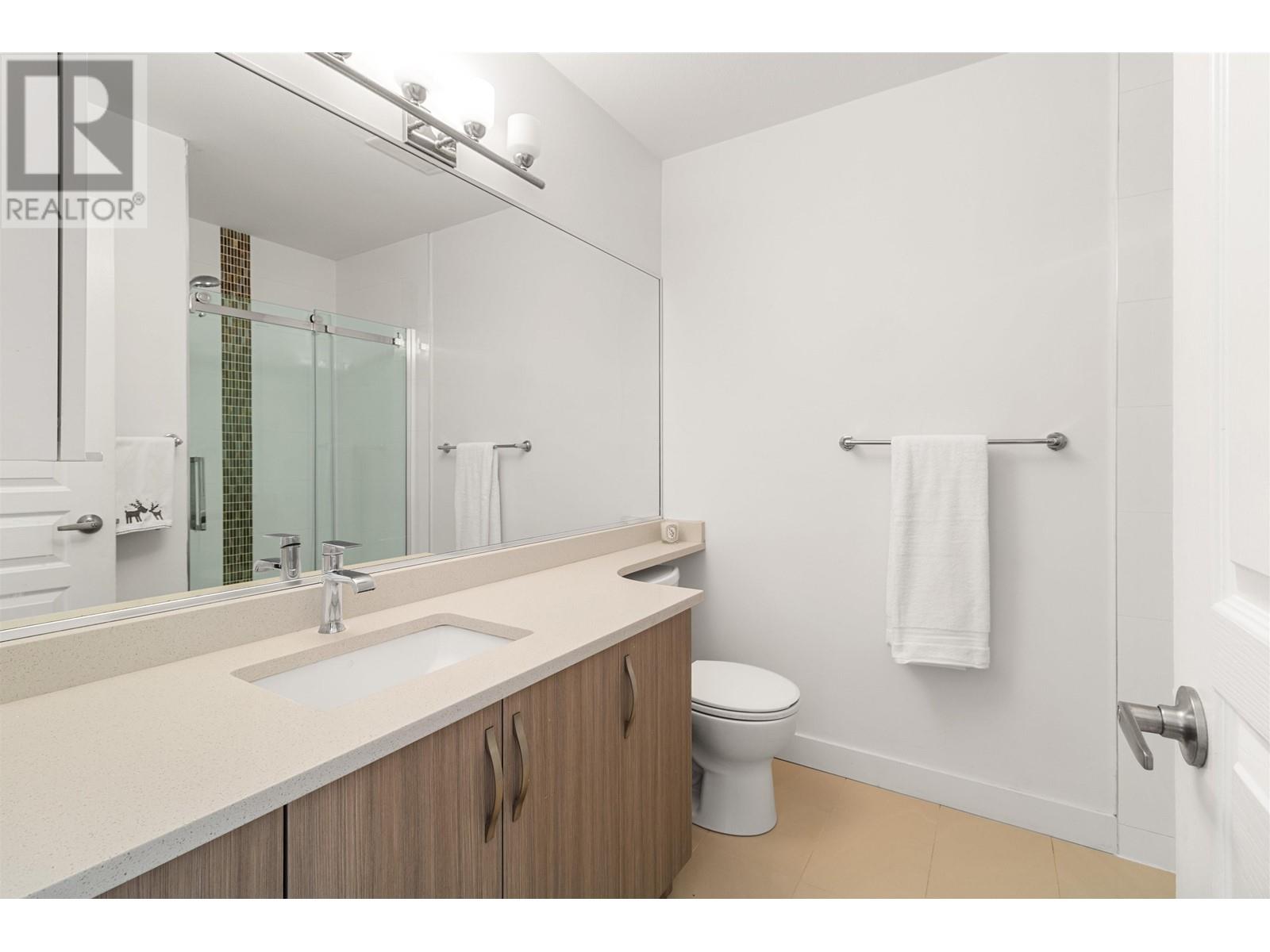 Listing Picture 7 of 16 : 7 12920 JACK BELL DRIVE, Richmond / 烈治文 - 魯藝地產 Yvonne Lu Group - MLS Medallion Club Member
