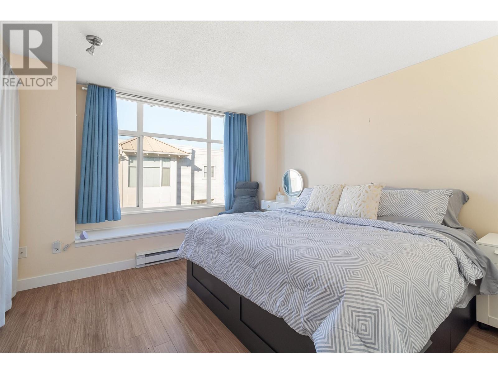 Listing Picture 6 of 16 : 7 12920 JACK BELL DRIVE, Richmond / 烈治文 - 魯藝地產 Yvonne Lu Group - MLS Medallion Club Member