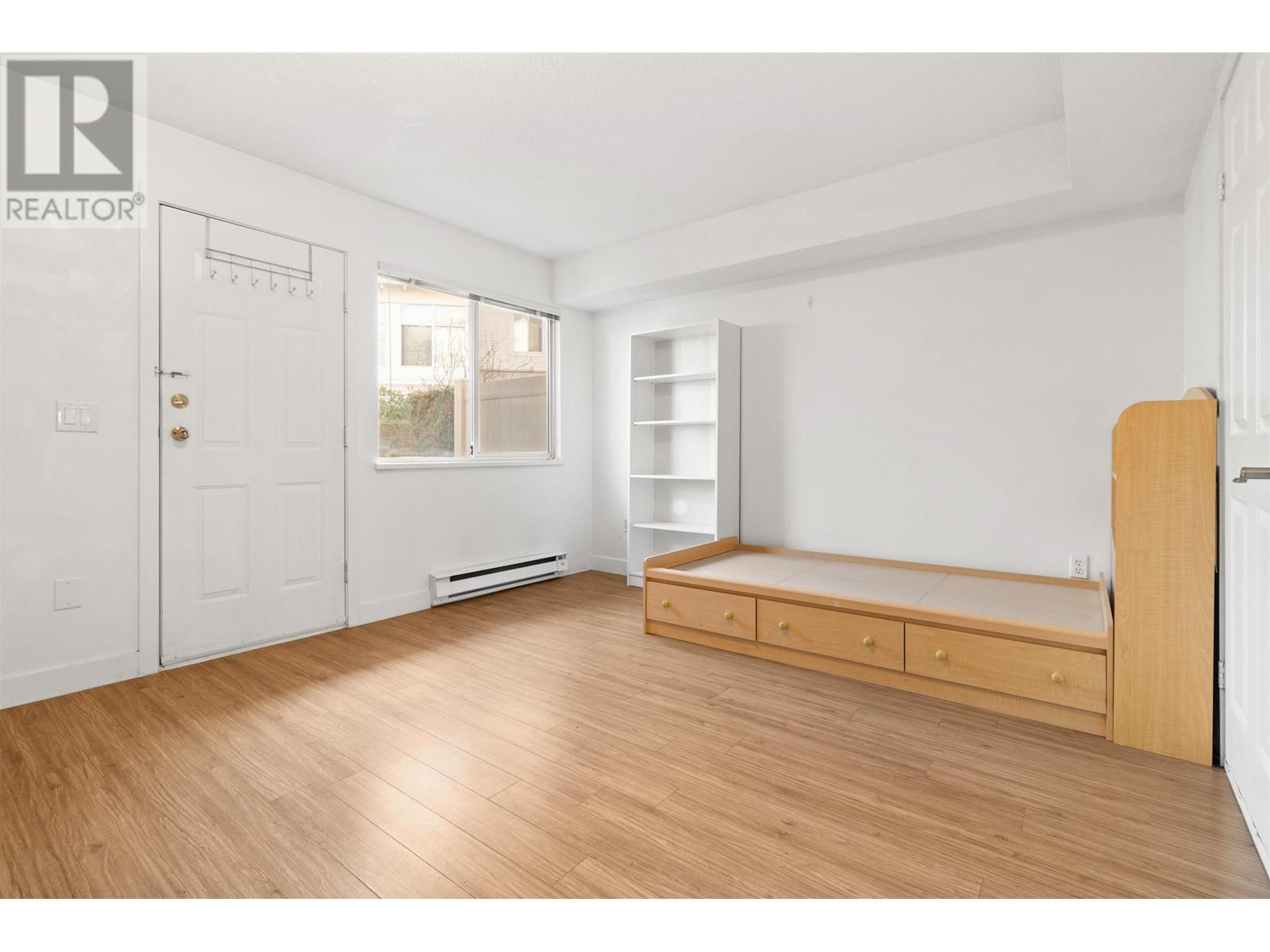 Listing Picture 10 of 16 : 7 12920 JACK BELL DRIVE, Richmond / 烈治文 - 魯藝地產 Yvonne Lu Group - MLS Medallion Club Member