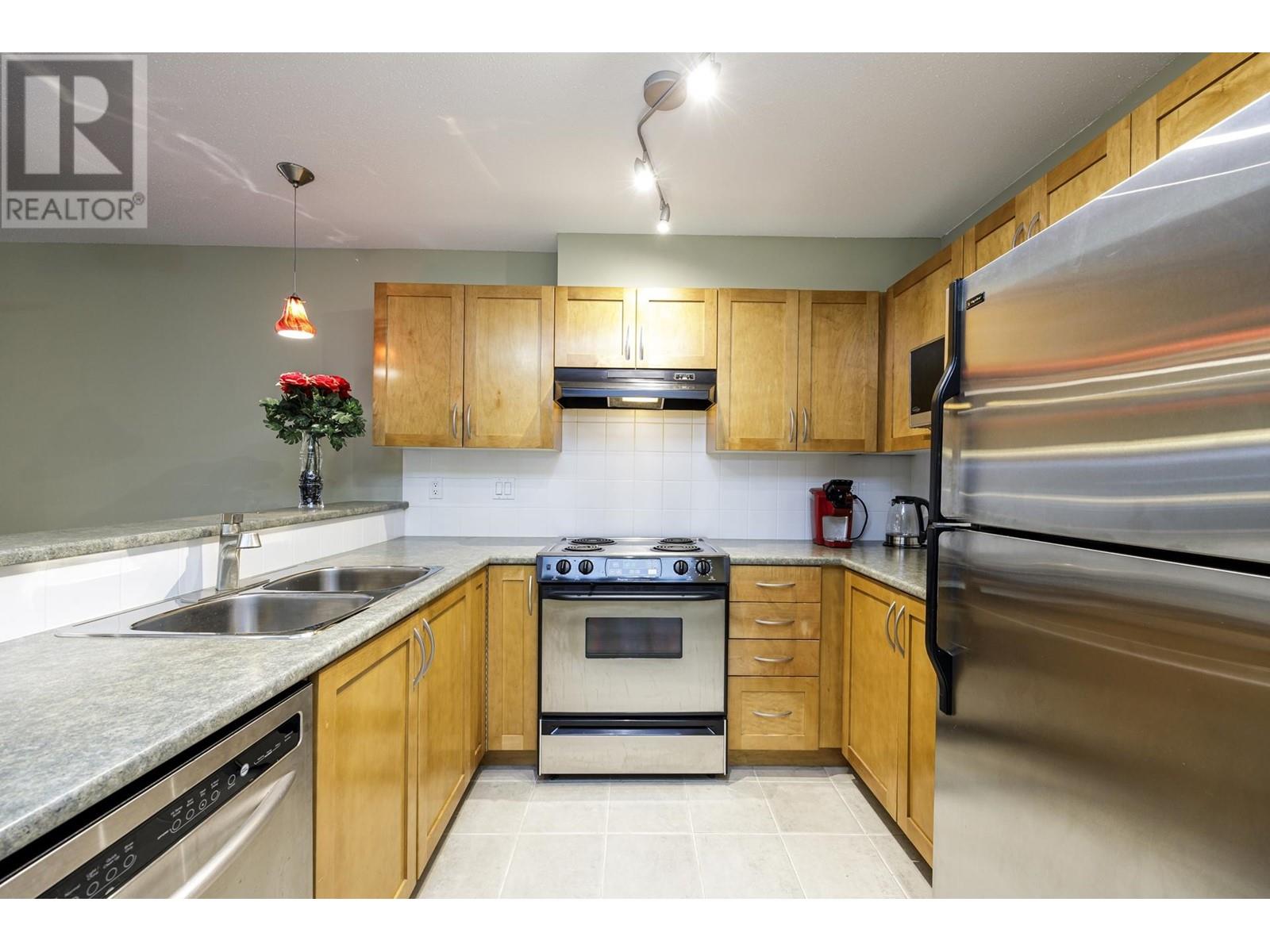 218 333 E 1st Street, North Vancouver, British Columbia  V7L 4W9 - Photo 9 - R2957906