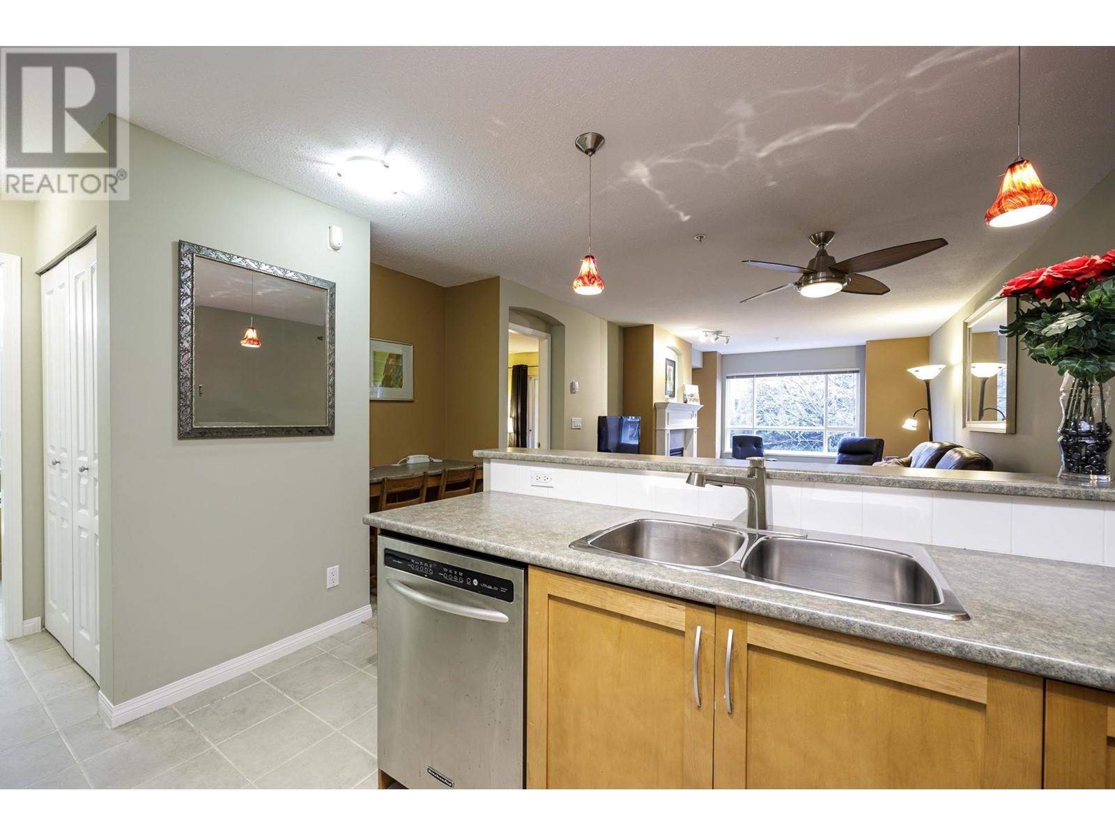 218 333 E 1st Street, North Vancouver, British Columbia  V7L 4W9 - Photo 11 - R2957906