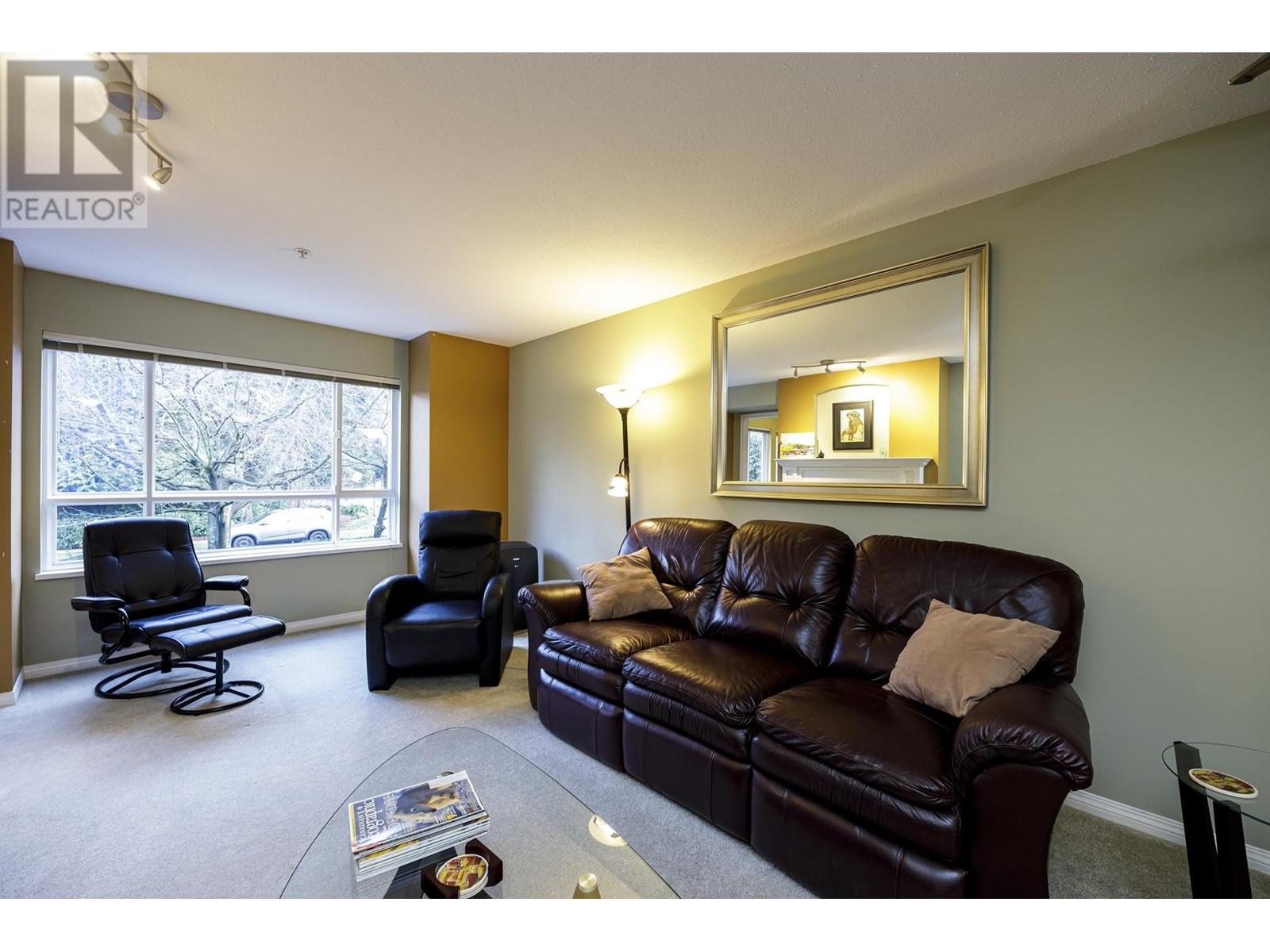 218 333 E 1st Street, North Vancouver, British Columbia  V7L 4W9 - Photo 3 - R2957906