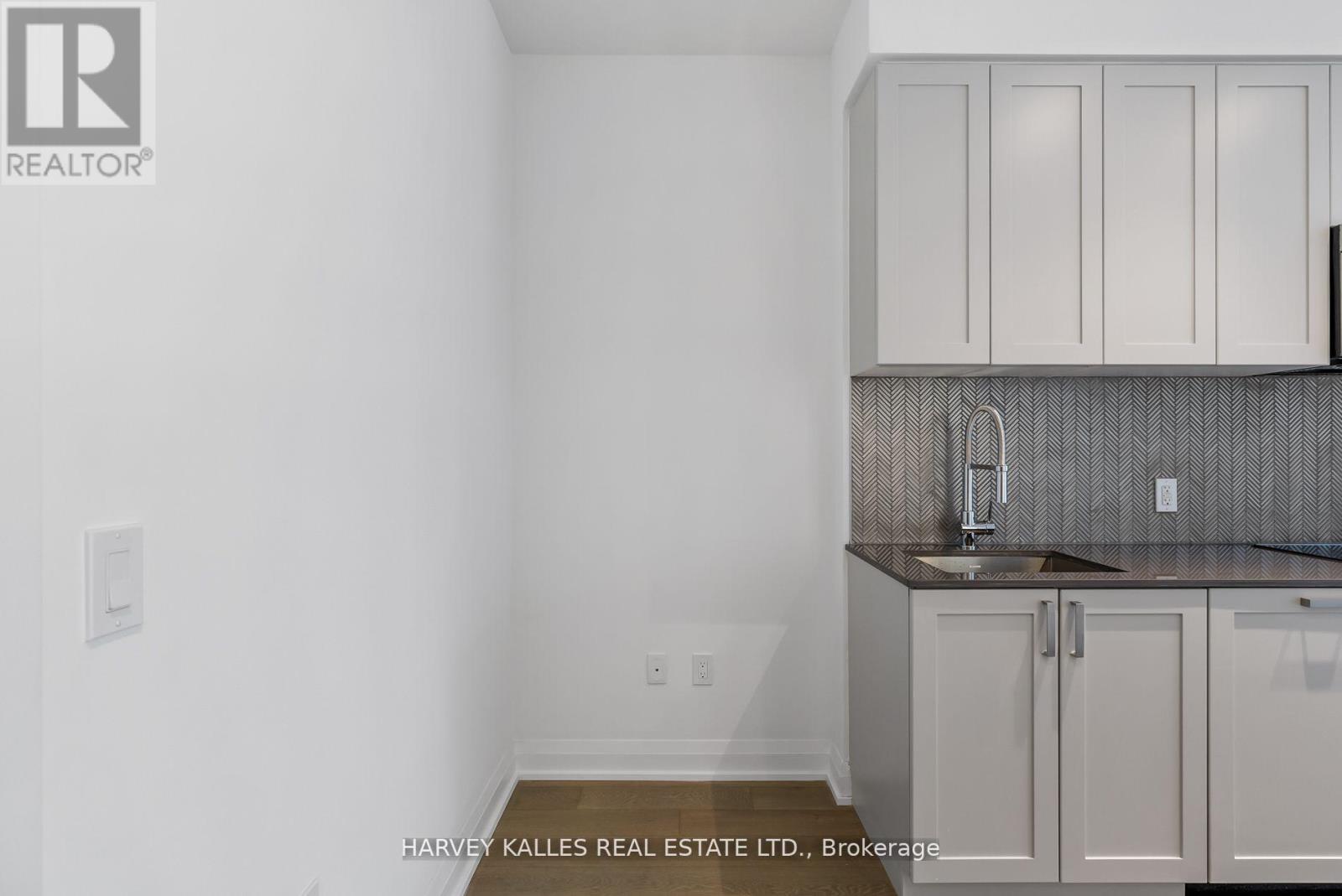 102 - 293 The Kingsway, Toronto, Ontario  M9A 3A9 - Photo 13 - W11932713